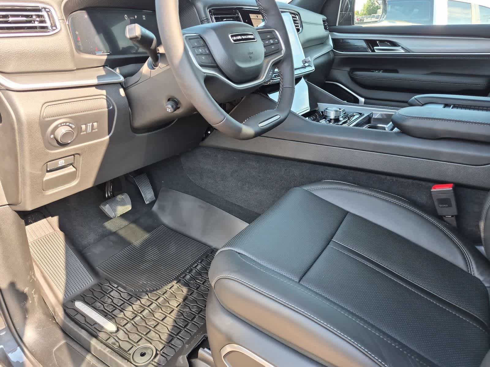 2026 Jeep Grand Wagoneer GRAND WAGONEER UPLAND 4X4
