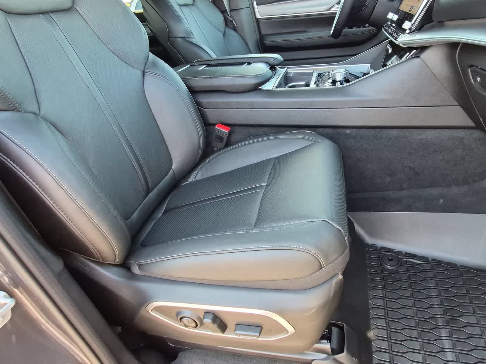 2026 Jeep Grand Wagoneer GRAND WAGONEER UPLAND 4X4