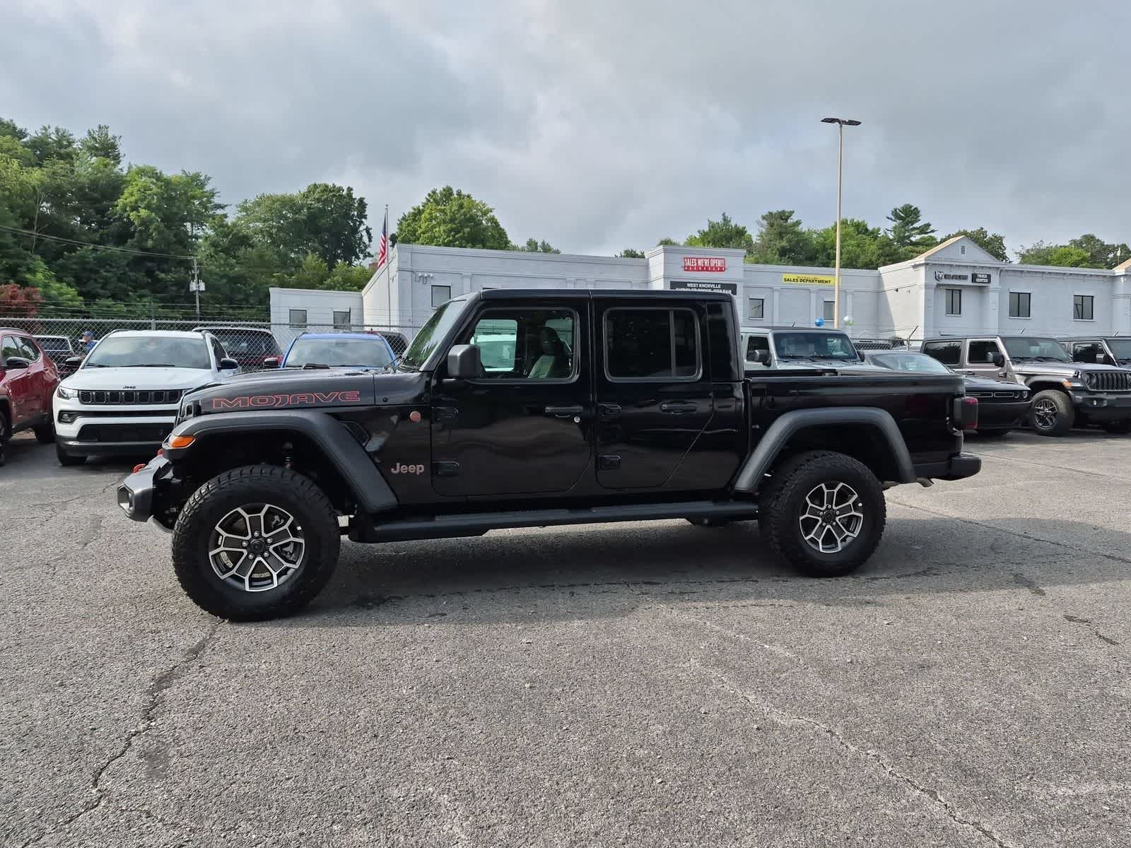 2026 Jeep Gladiator GLADIATOR MOJAVE 4X4