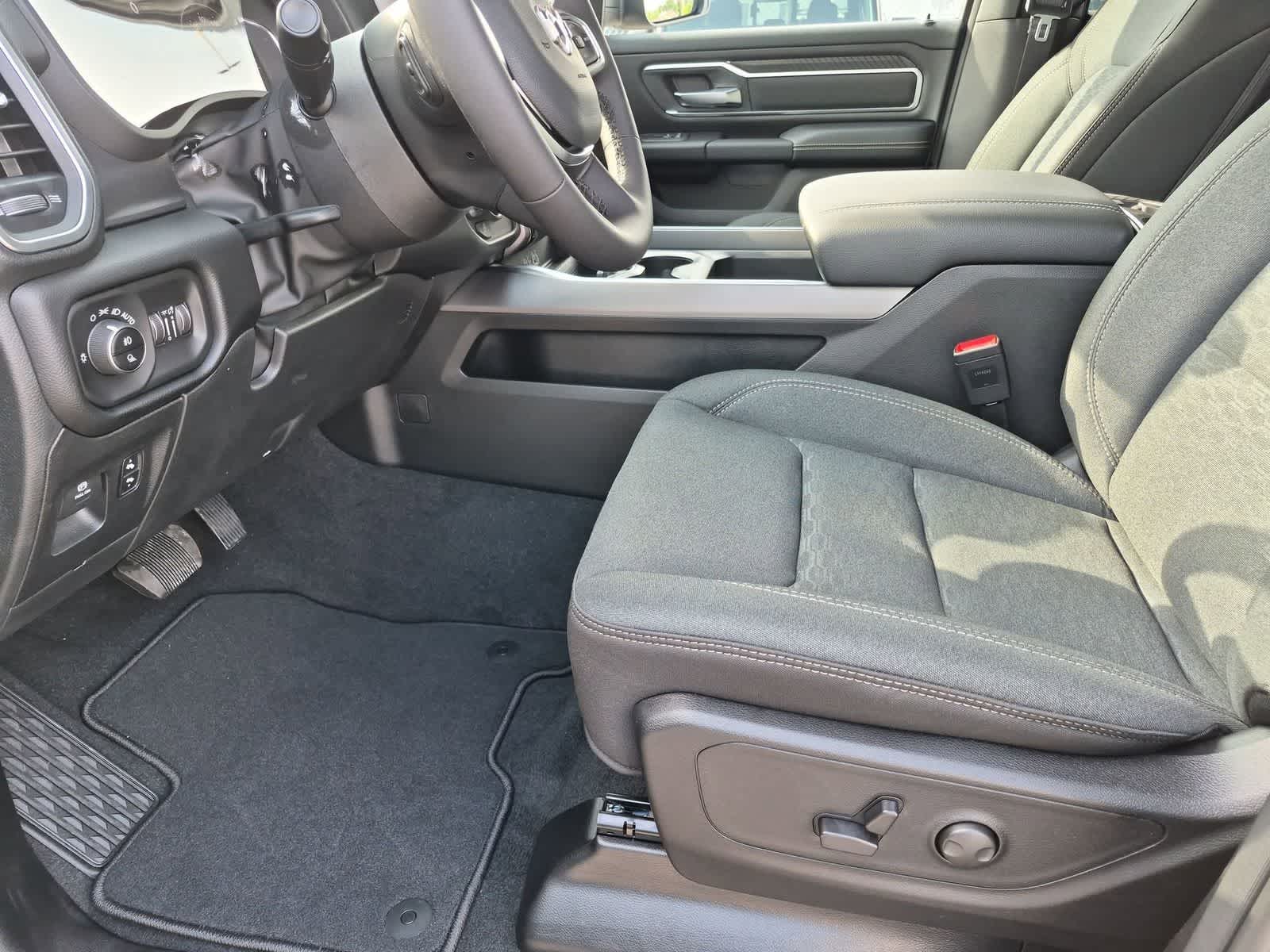 2026 RAM 1500 RAM 1500 BIG HORN CREW CAB 4X4 5'7' BOX