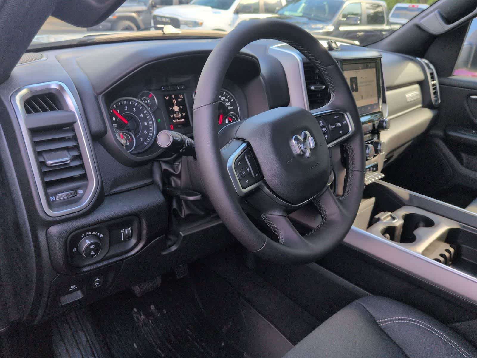 2026 RAM 1500 RAM 1500 BIG HORN CREW CAB 4X4 5'7' BOX