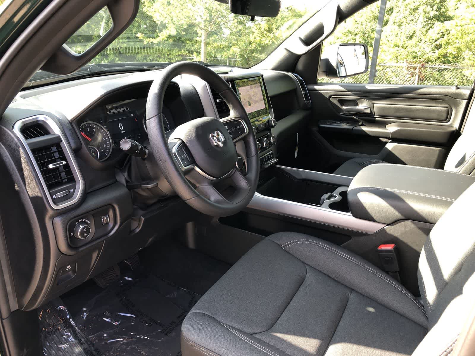 2026 RAM 1500 Express Crew Cab 4x4 5'7' Box