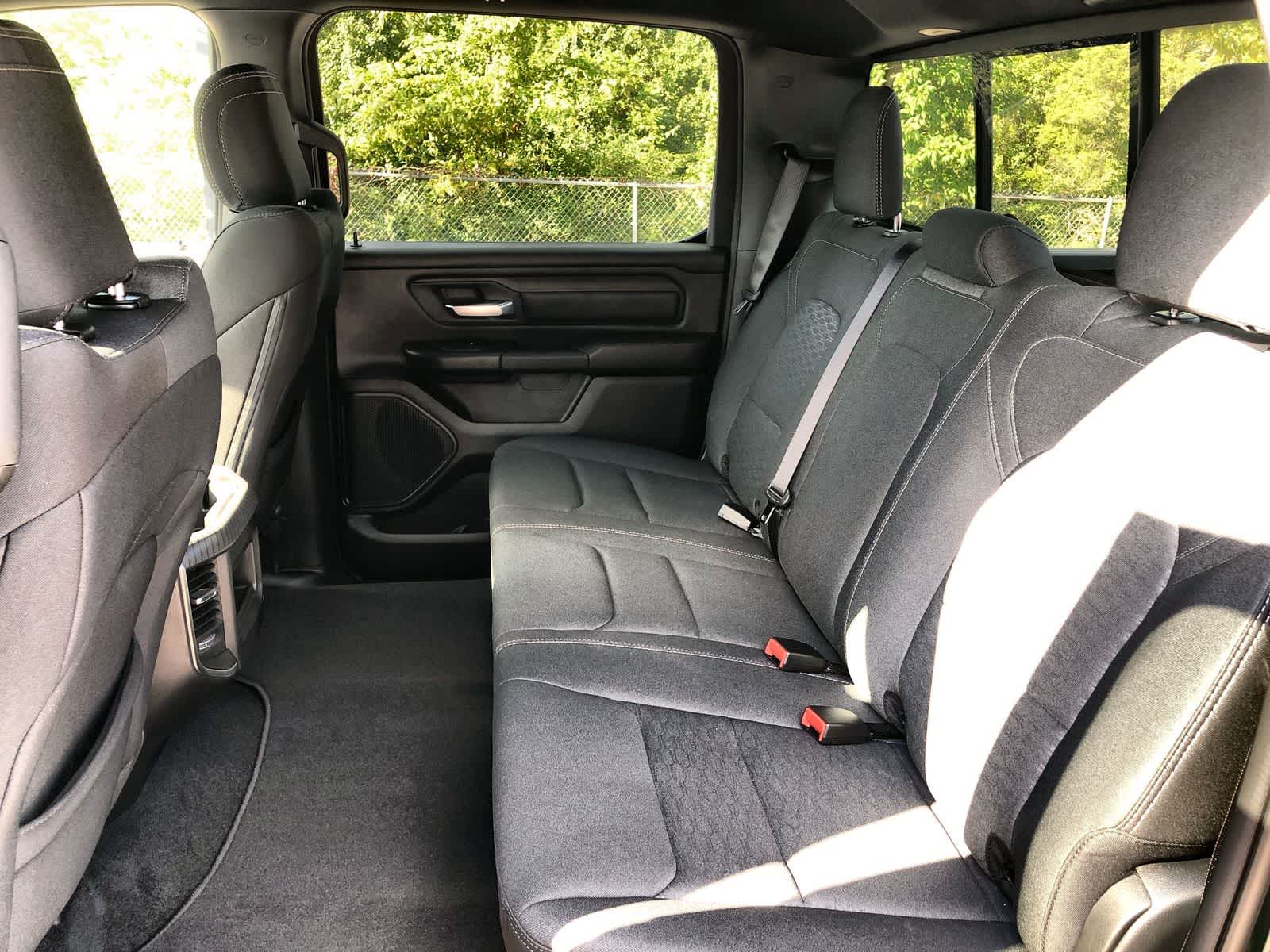 2026 RAM 1500 Express Crew Cab 4x4 5'7' Box