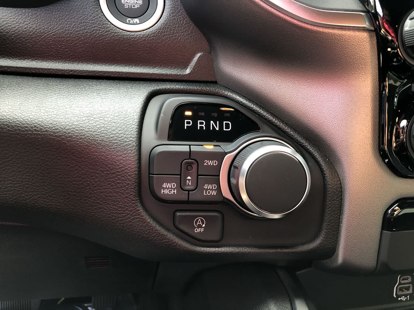 2026 RAM 1500 Express Crew Cab 4x4 5'7' Box