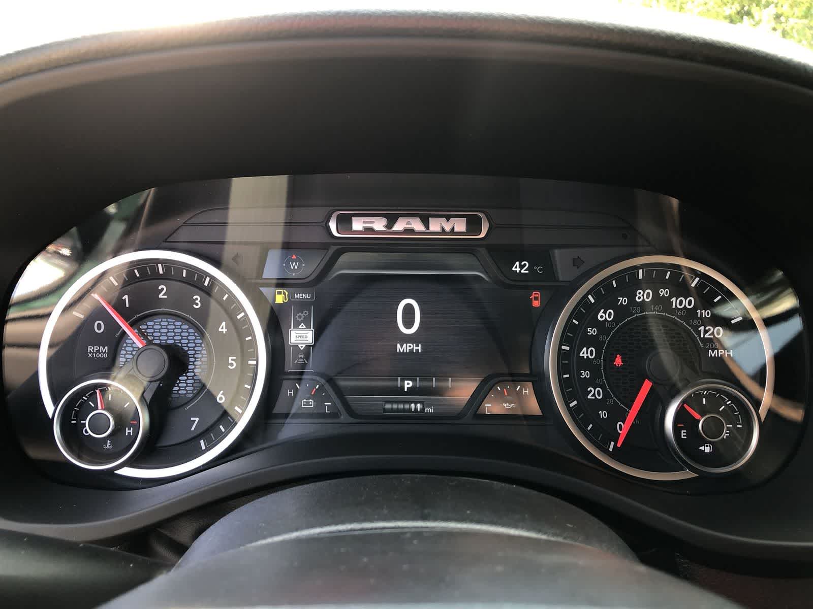 2026 RAM 1500 Express Crew Cab 4x4 5'7' Box