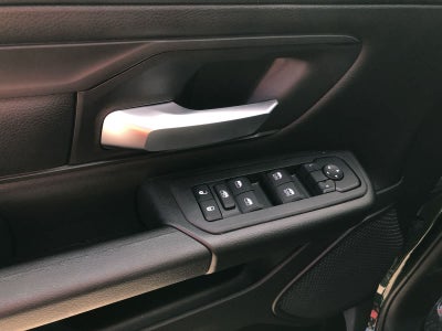 2026 RAM 1500 Express Crew Cab 4x4 5'7' Box