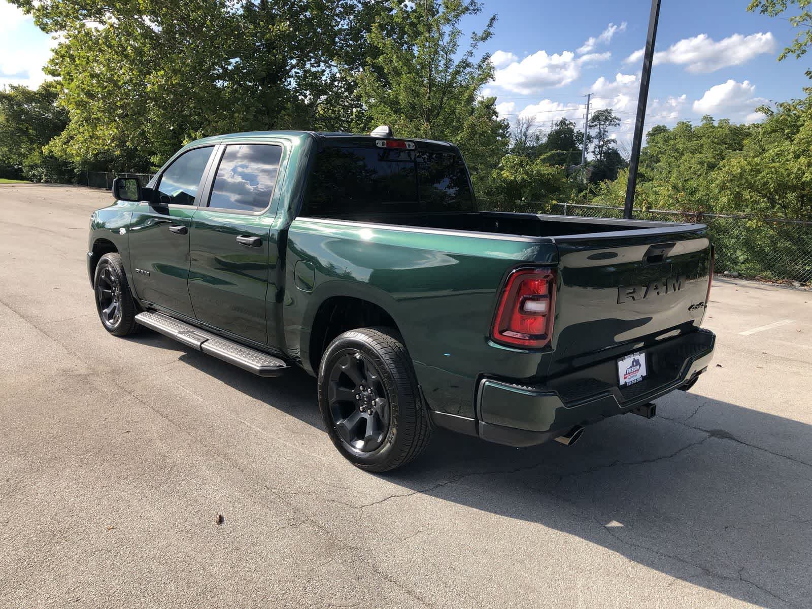 2026 RAM 1500 Express Crew Cab 4x4 5'7' Box