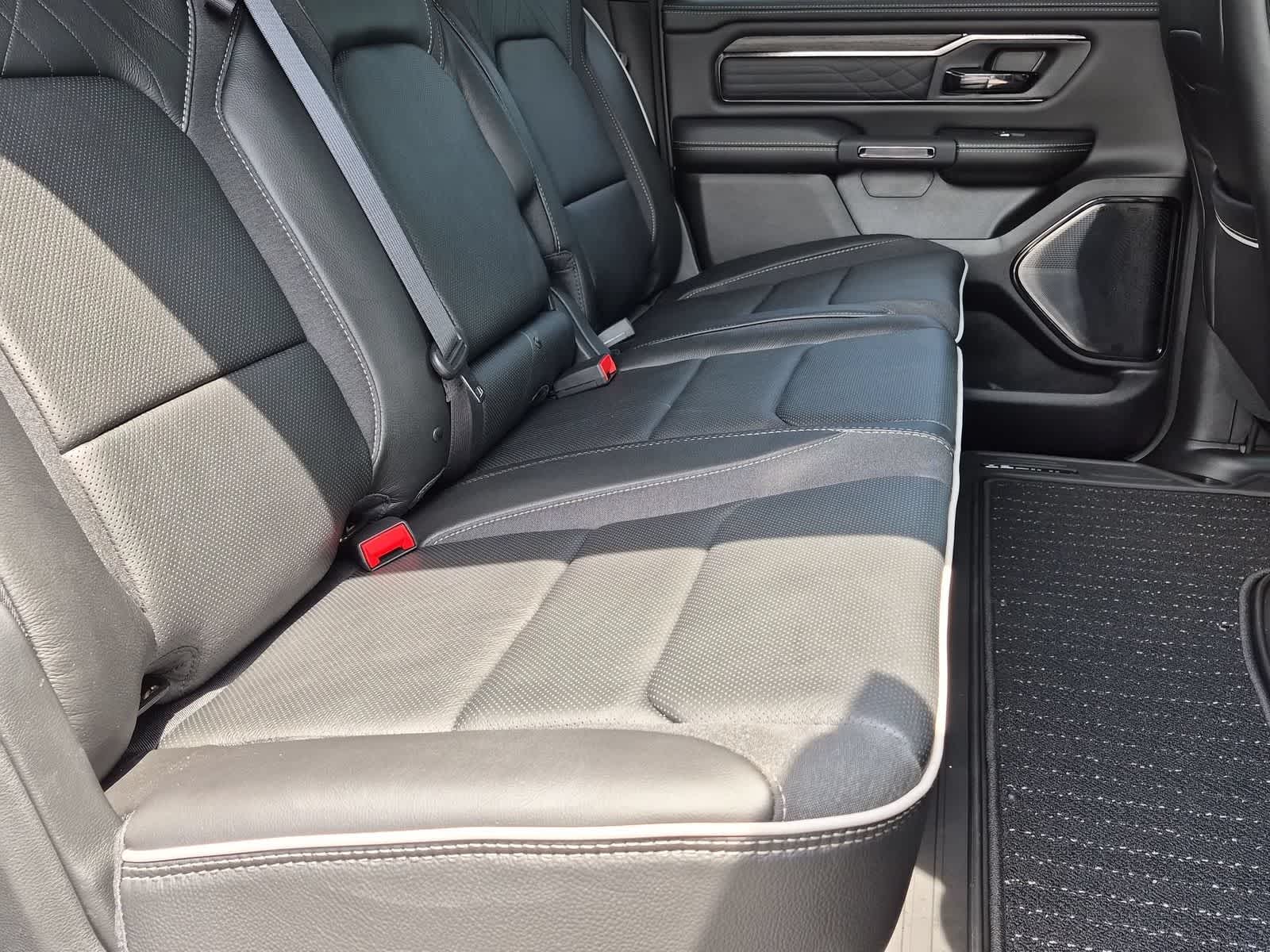 2026 RAM 1500 RAM 1500 LIMITED CREW CAB 4X4 5'7' BOX