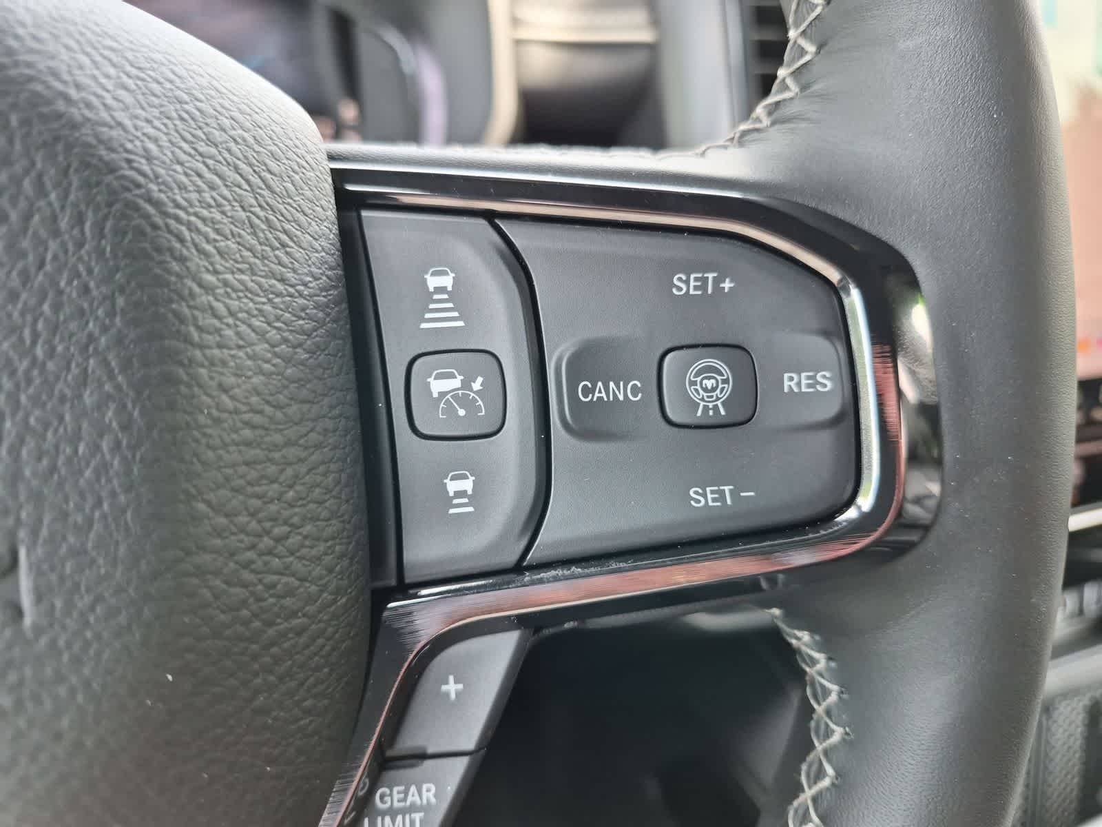 2026 RAM 1500 RAM 1500 LIMITED CREW CAB 4X4 5'7' BOX