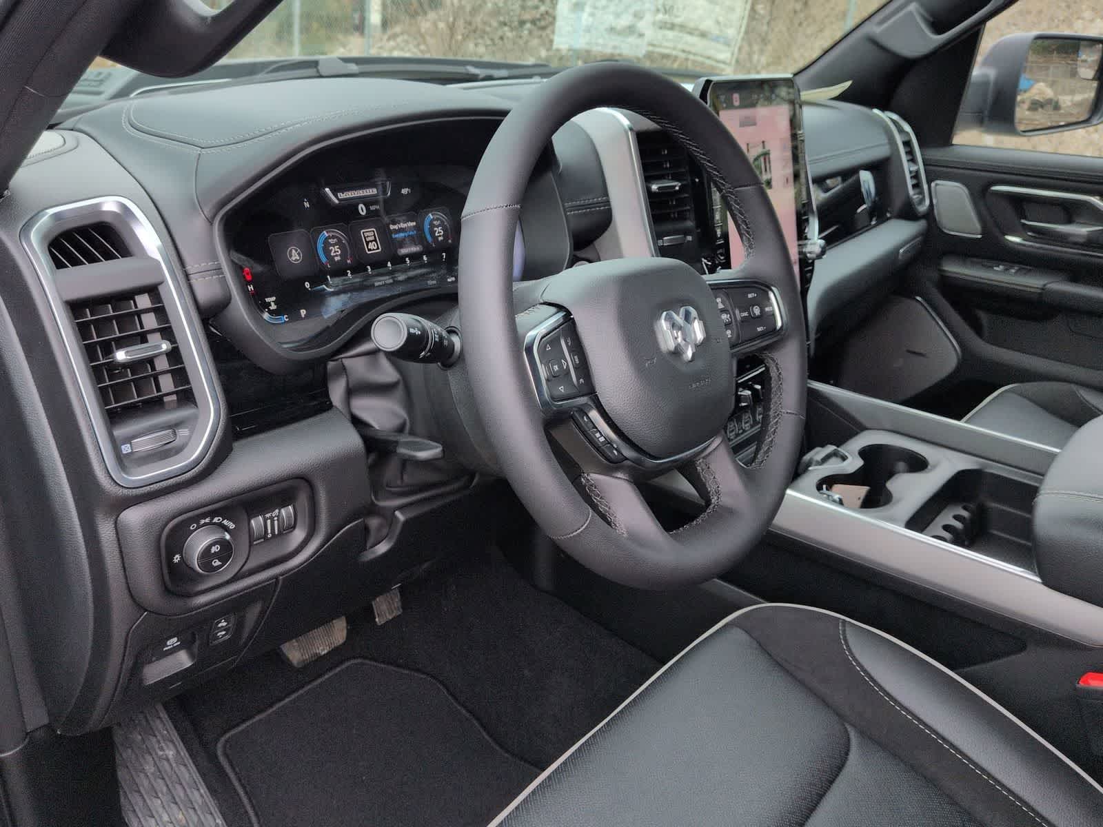 2026 RAM 1500 RAM 1500 LARAMIE CREW CAB 4X4 5'7' BOX