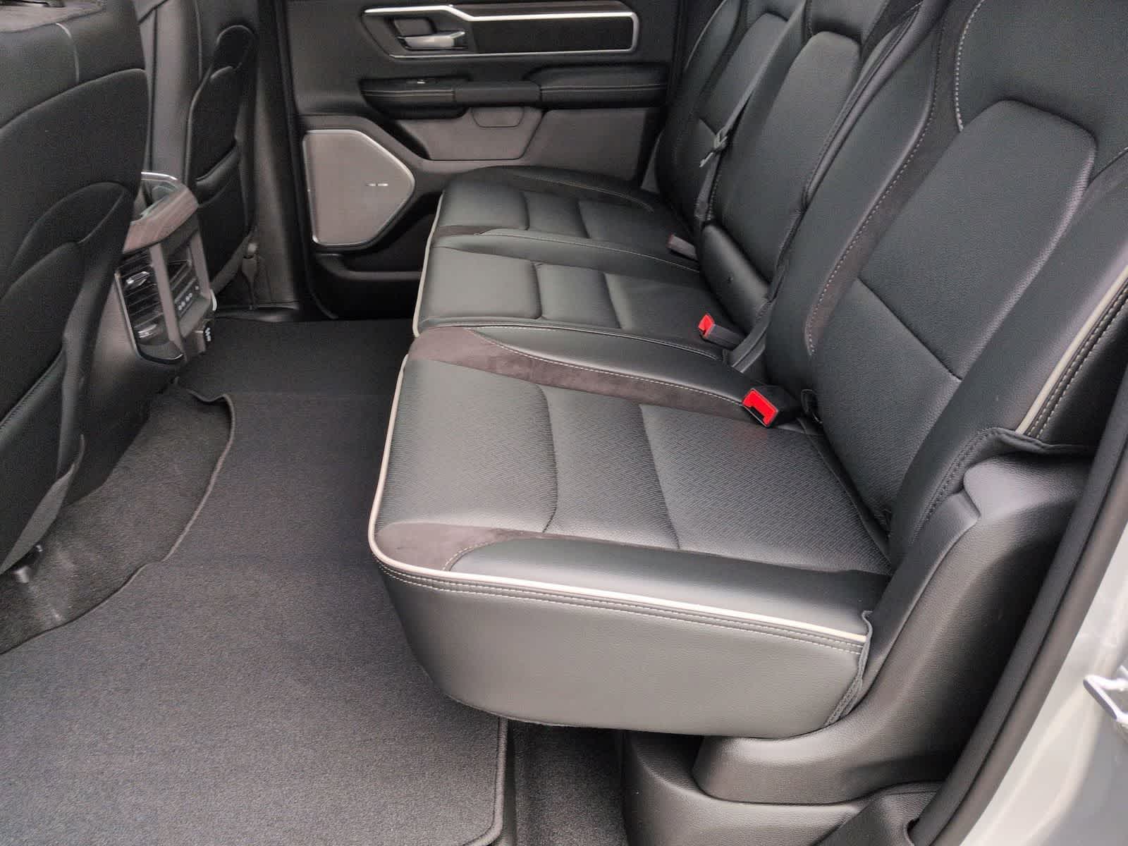 2026 RAM 1500 RAM 1500 LARAMIE CREW CAB 4X4 5'7' BOX