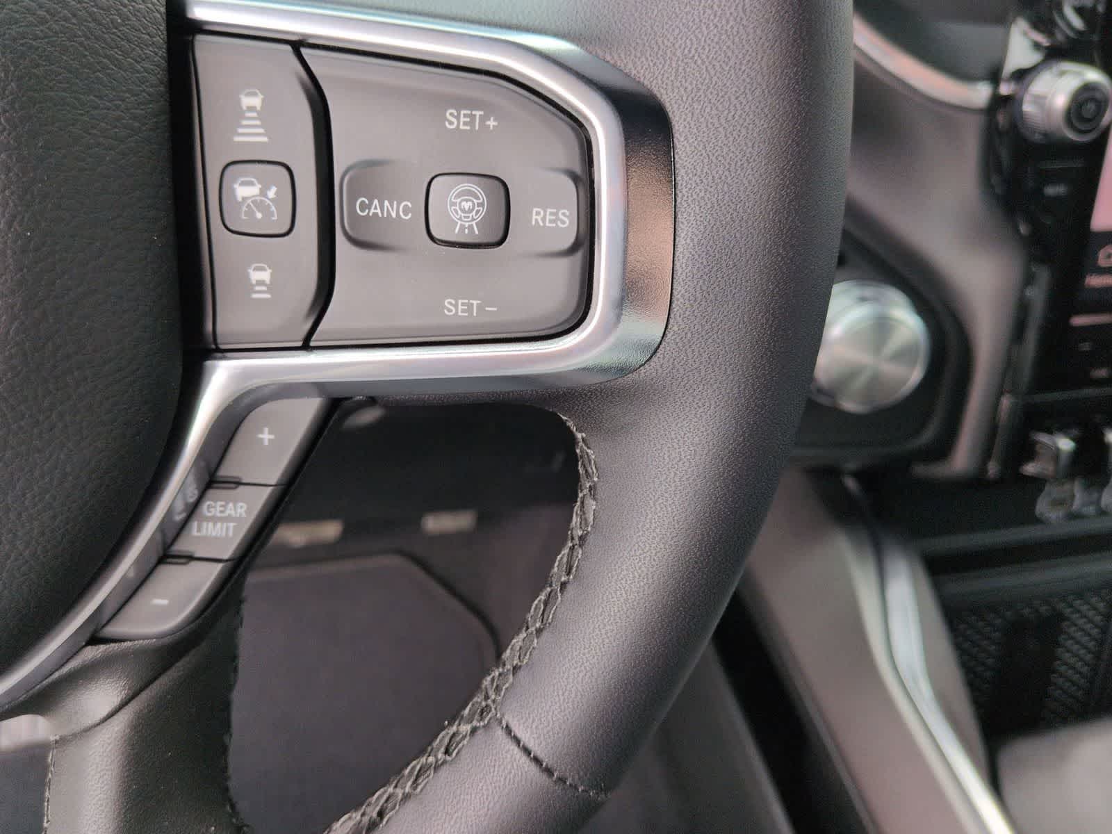 2026 RAM 1500 RAM 1500 LARAMIE CREW CAB 4X4 5'7' BOX