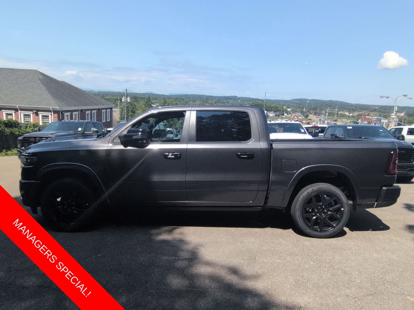 2026 RAM 1500 RAM 1500 LARAMIE CREW CAB 4X4 5'7' BOX