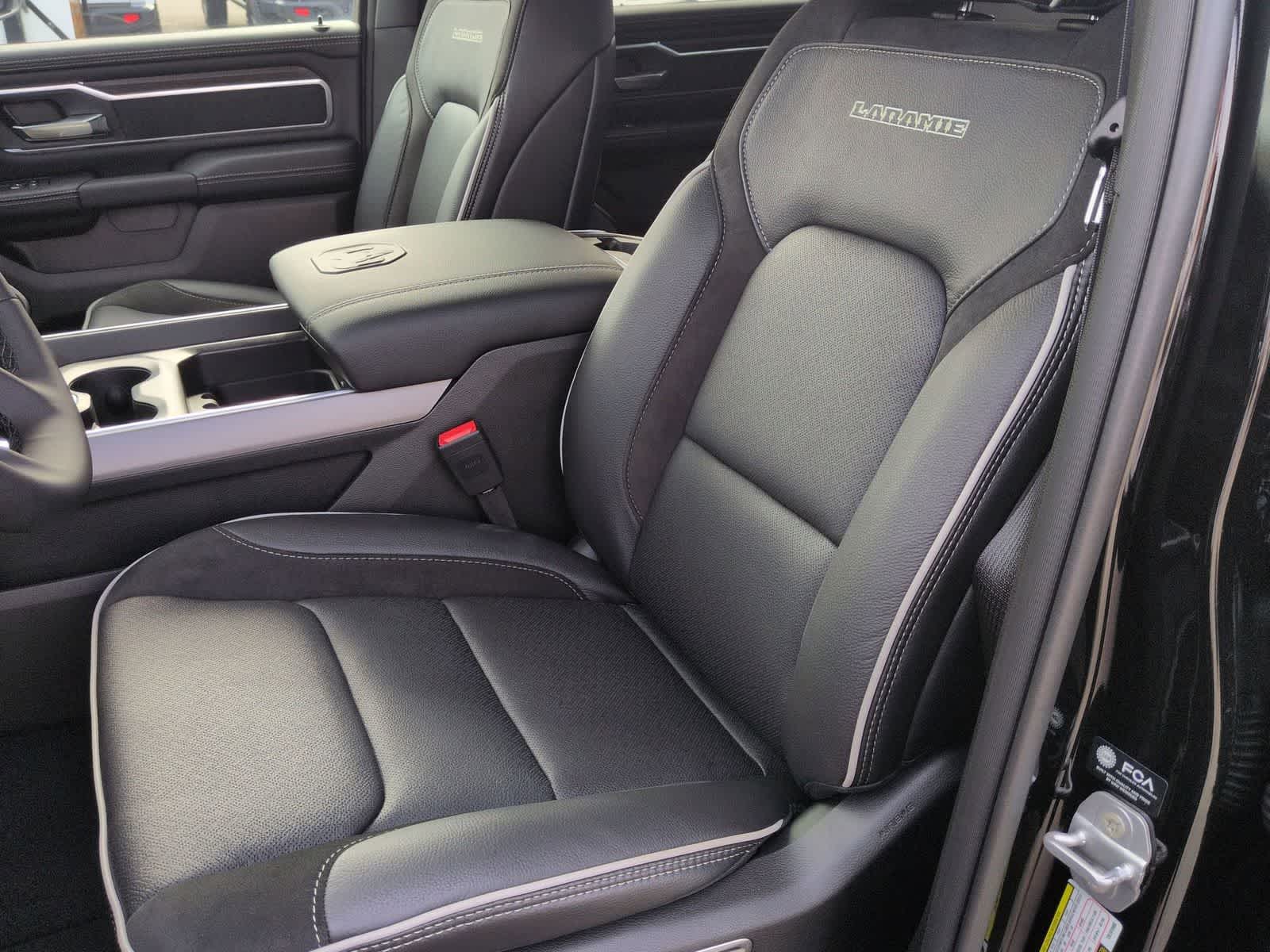 2026 RAM 1500 RAM 1500 LARAMIE CREW CAB 4X4 5'7' BOX