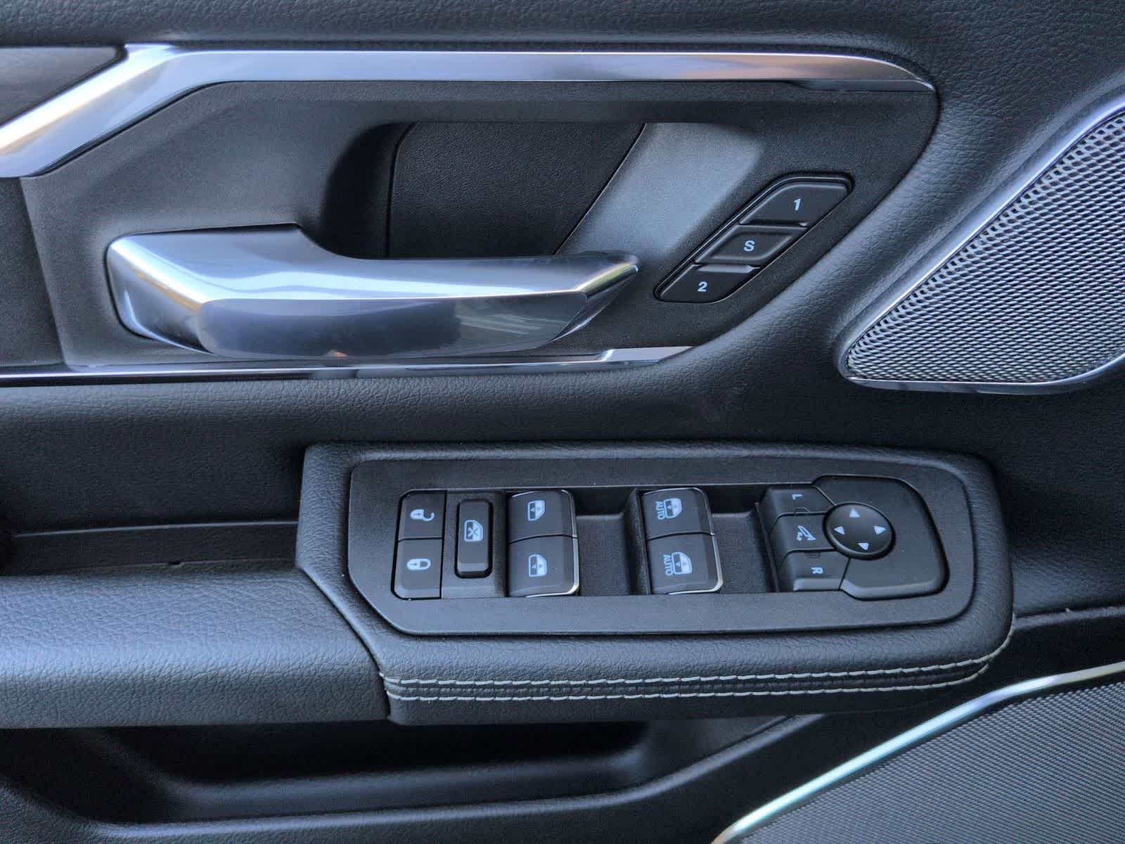 2026 RAM 1500 RAM 1500 LARAMIE CREW CAB 4X4 5'7' BOX