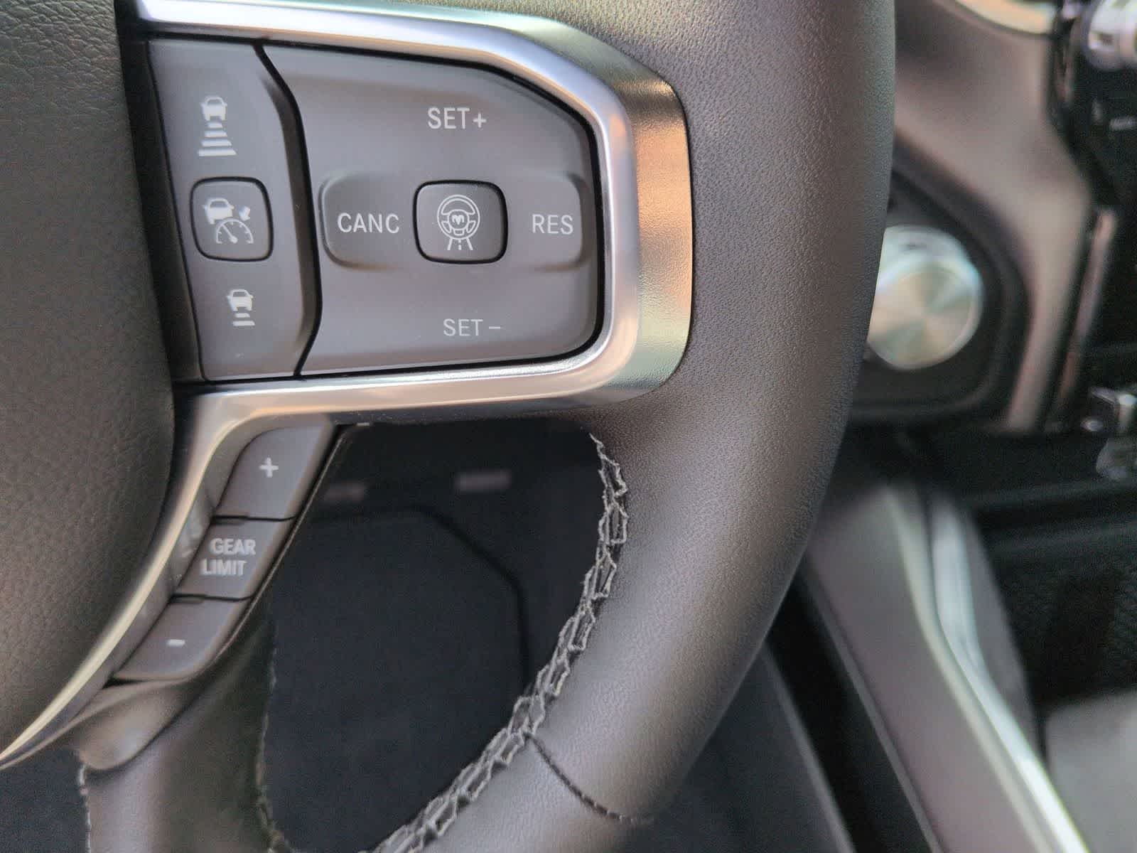 2026 RAM 1500 RAM 1500 LARAMIE CREW CAB 4X4 5'7' BOX