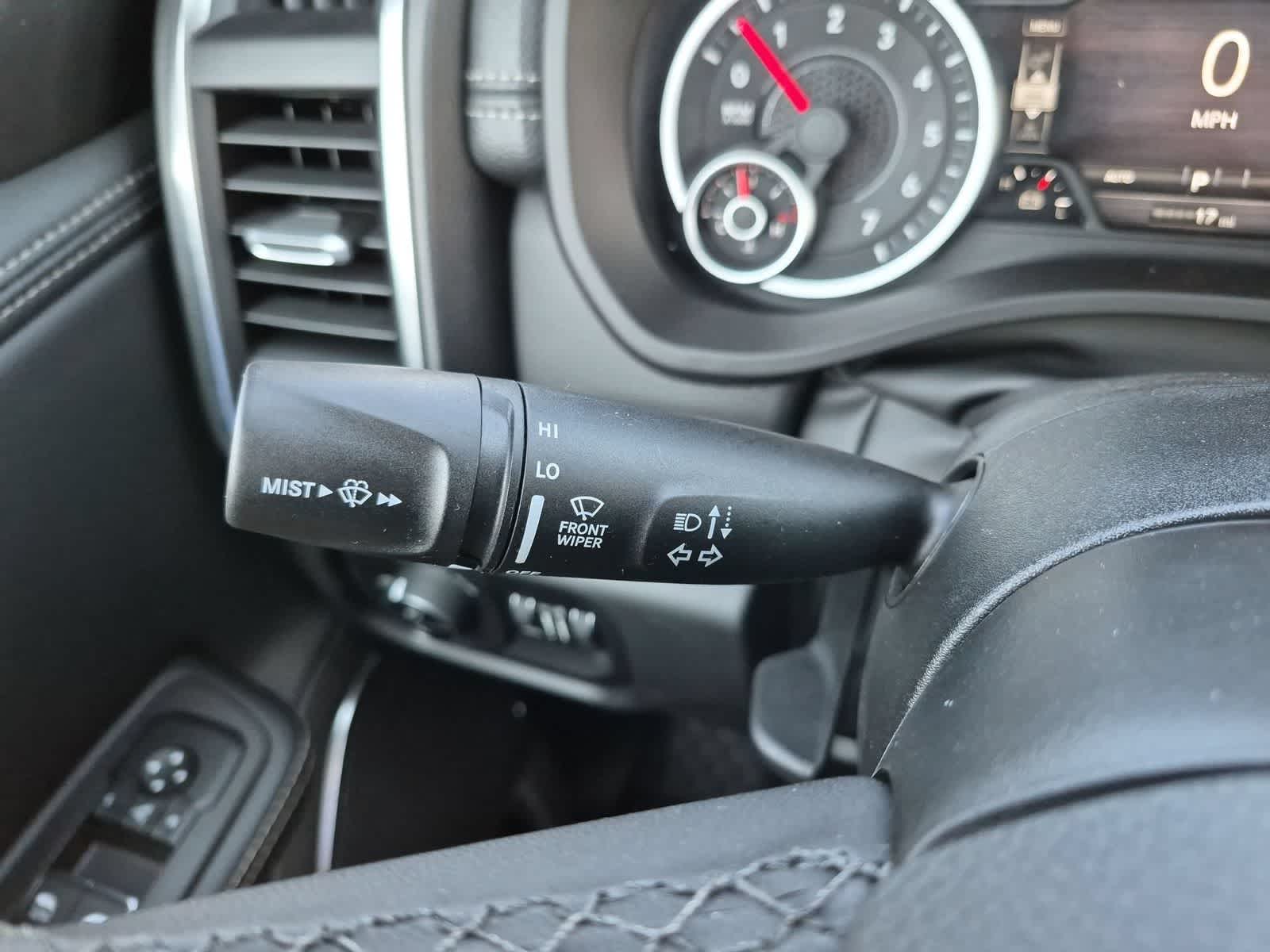 2026 RAM 1500 RAM 1500 LARAMIE CREW CAB 4X4 5'7' BOX