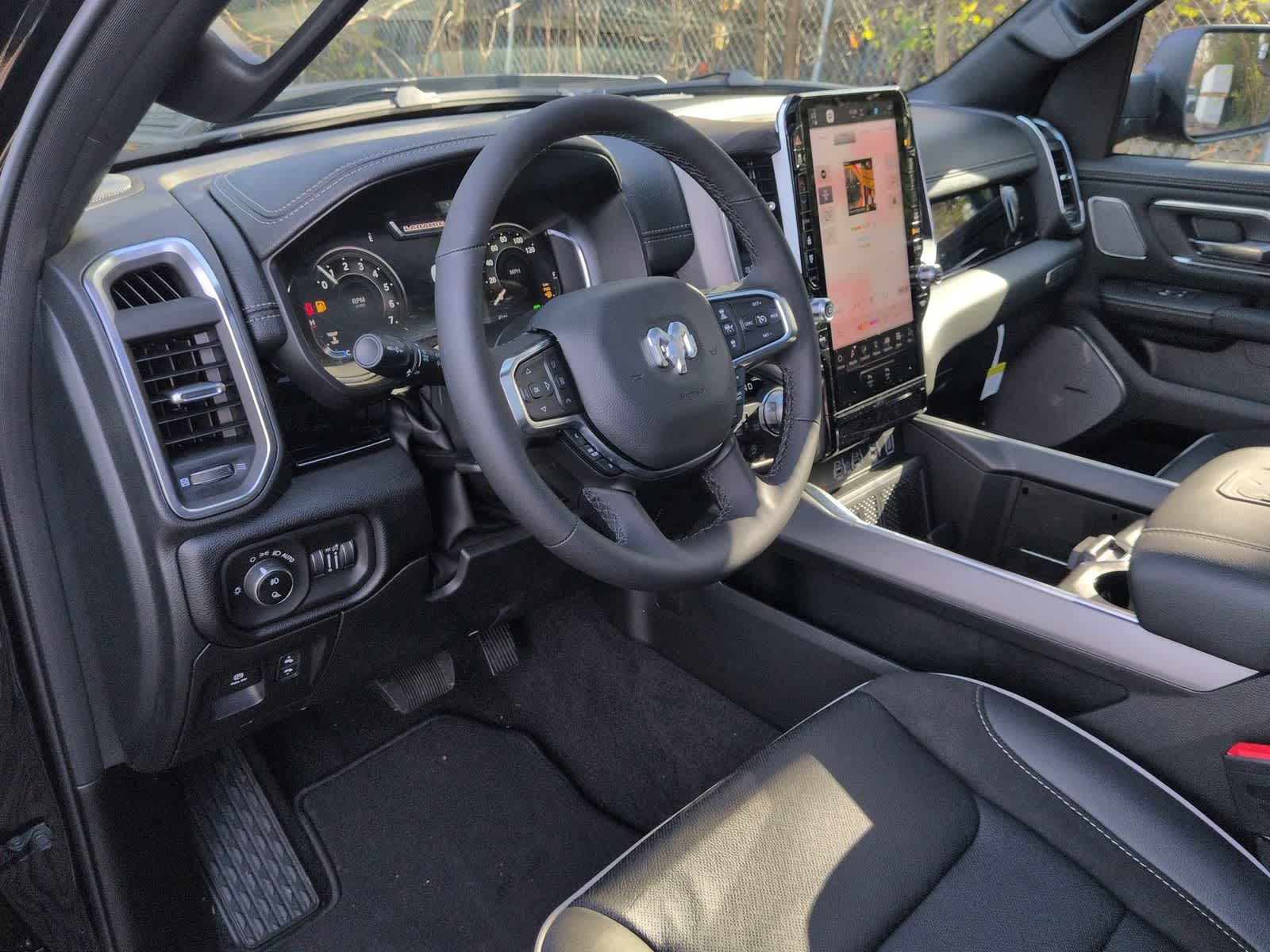 2026 RAM 1500 RAM 1500 LARAMIE CREW CAB 4X4 5'7' BOX