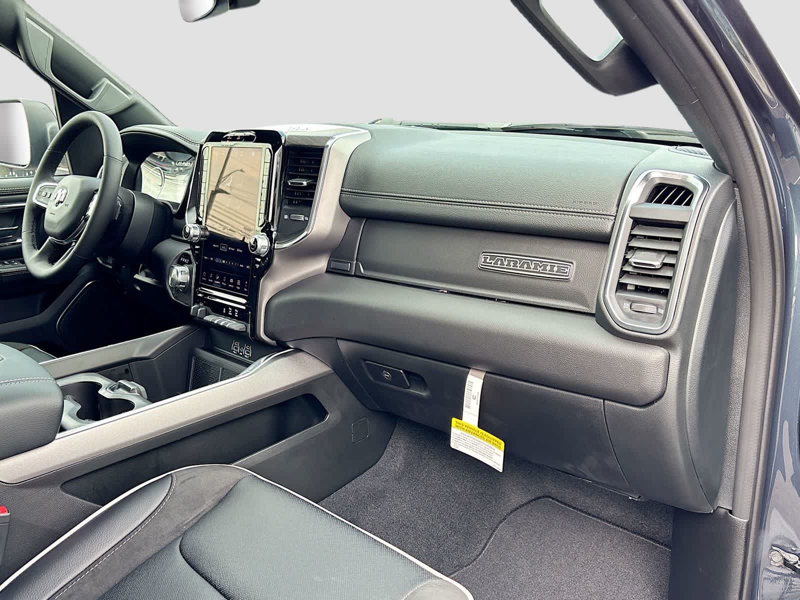 2026 RAM 1500 RAM 1500 LARAMIE CREW CAB 4X4 5'7' BOX