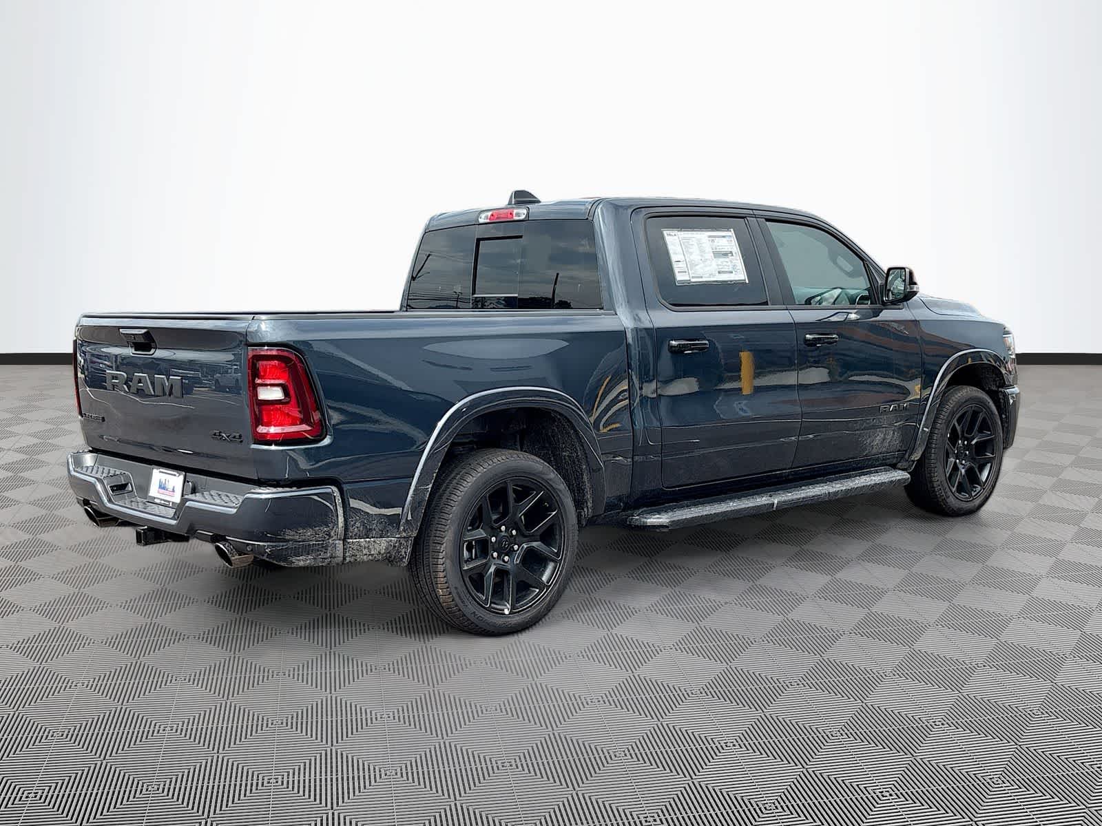 2026 RAM 1500 RAM 1500 LARAMIE CREW CAB 4X4 5'7' BOX
