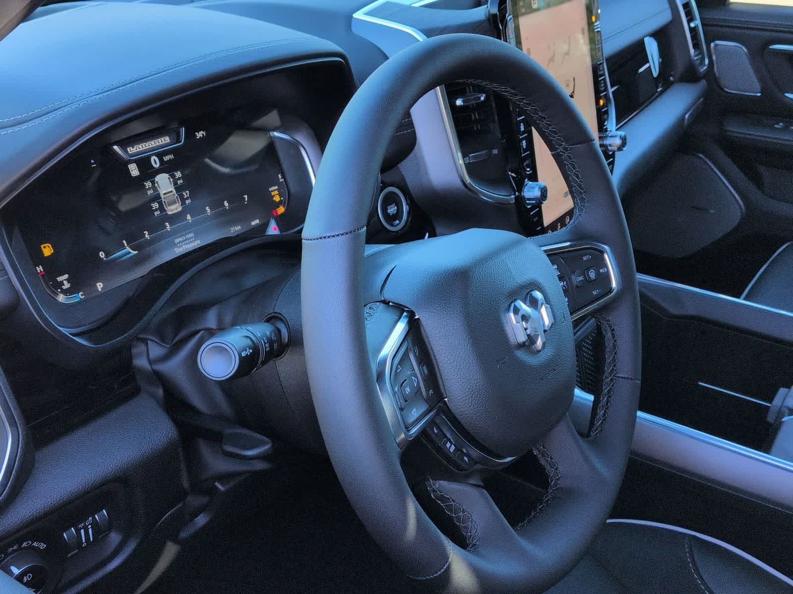 2026 RAM 1500 RAM 1500 LARAMIE CREW CAB 4X4 5'7' BOX