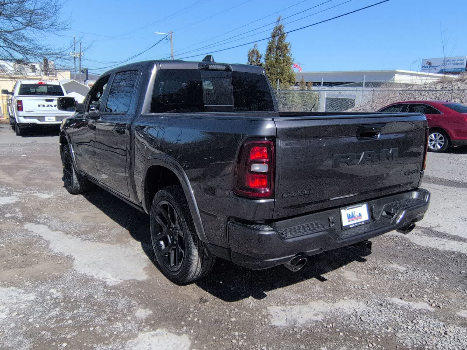 2026 RAM 1500 RAM 1500 LARAMIE CREW CAB 4X4 5'7' BOX