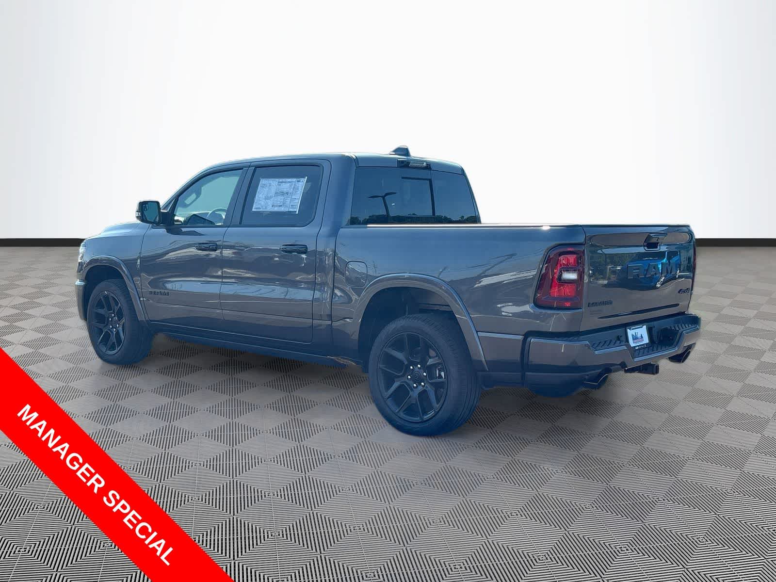 2026 RAM 1500 RAM 1500 LARAMIE CREW CAB 4X4 5'7' BOX