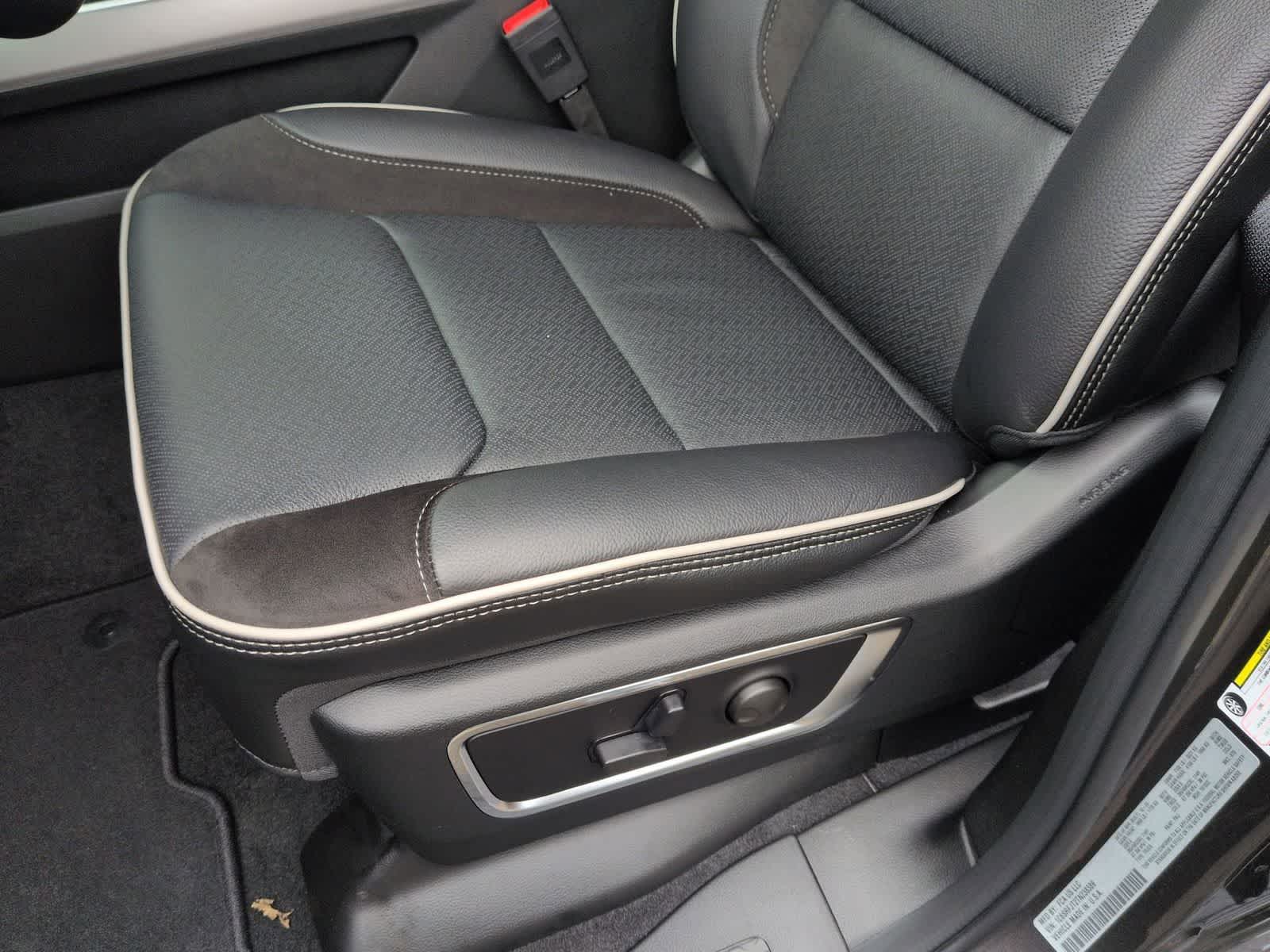 2026 RAM 1500 RAM 1500 LARAMIE CREW CAB 4X4 5'7' BOX