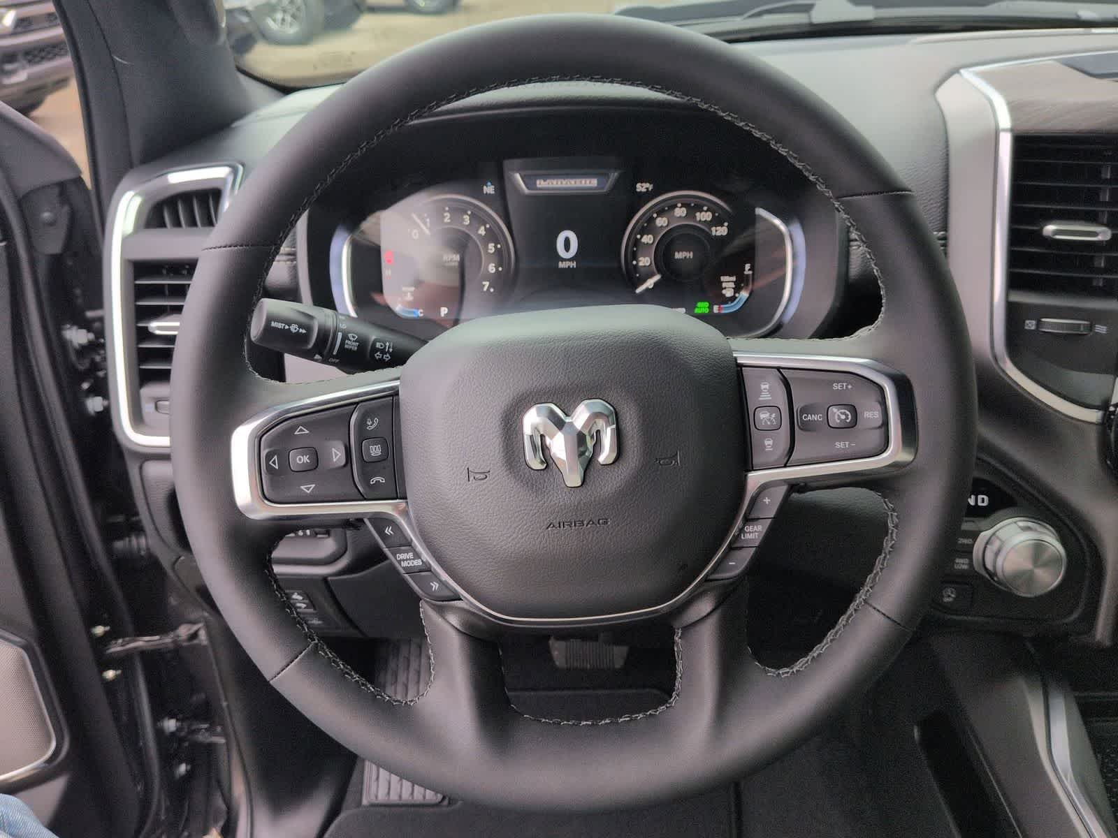 2026 RAM 1500 RAM 1500 LARAMIE CREW CAB 4X4 5'7' BOX