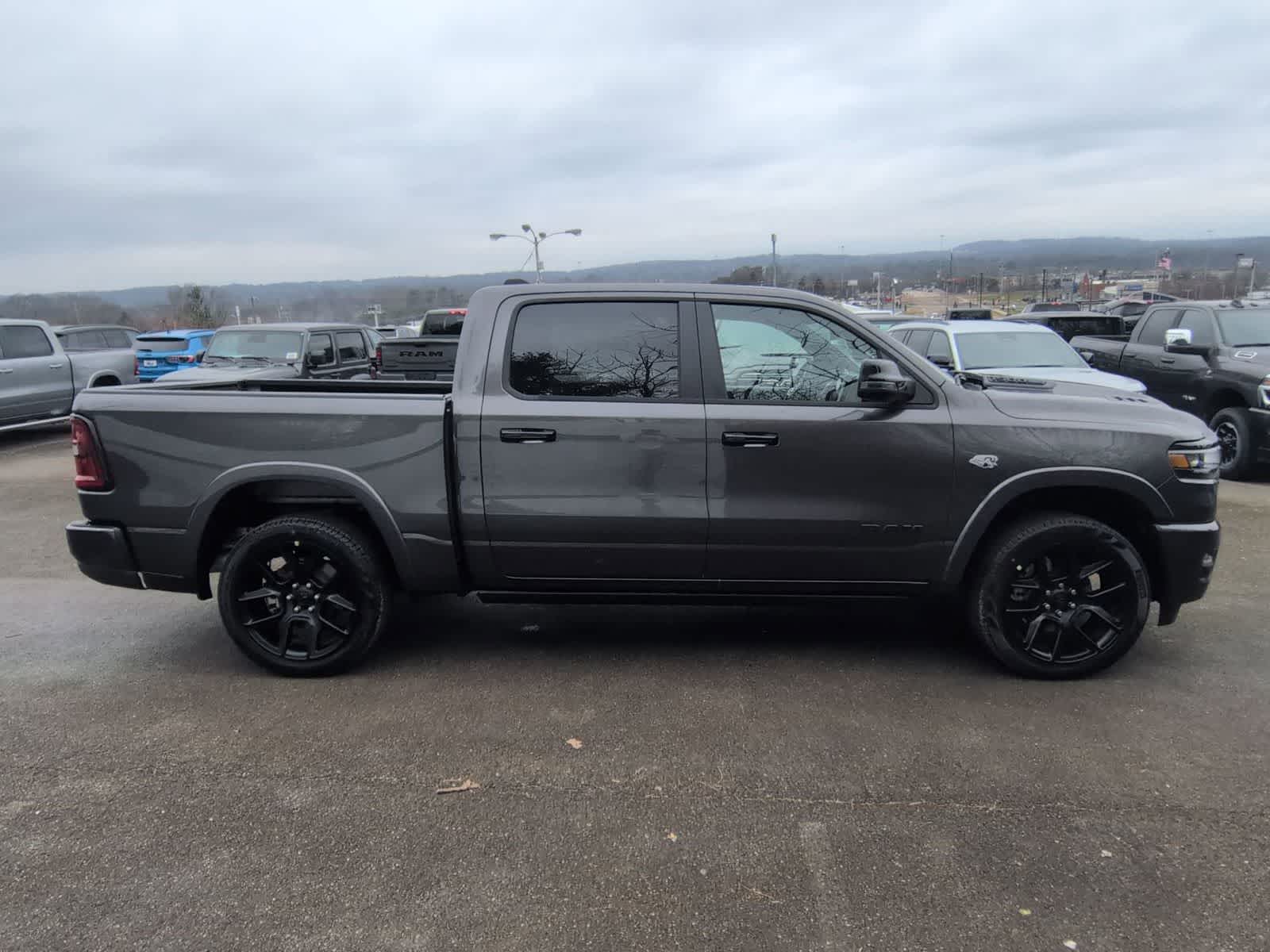 2026 RAM 1500 RAM 1500 LARAMIE CREW CAB 4X4 5'7' BOX