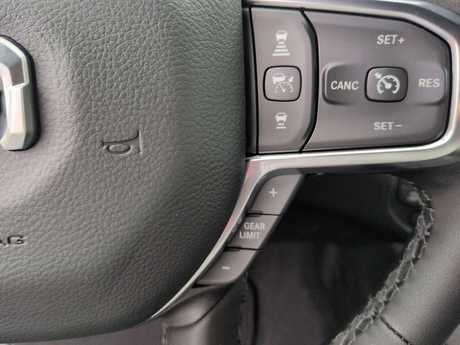 2026 RAM 1500 RAM 1500 LARAMIE CREW CAB 4X4 5'7' BOX