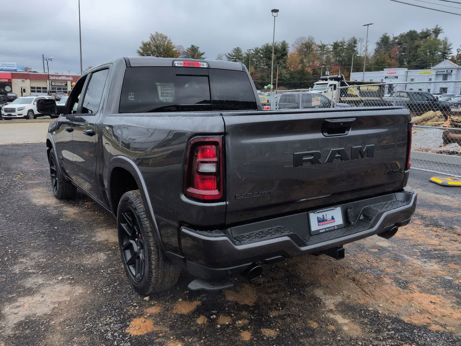 2026 RAM 1500 RAM 1500 LARAMIE CREW CAB 4X4 5'7' BOX
