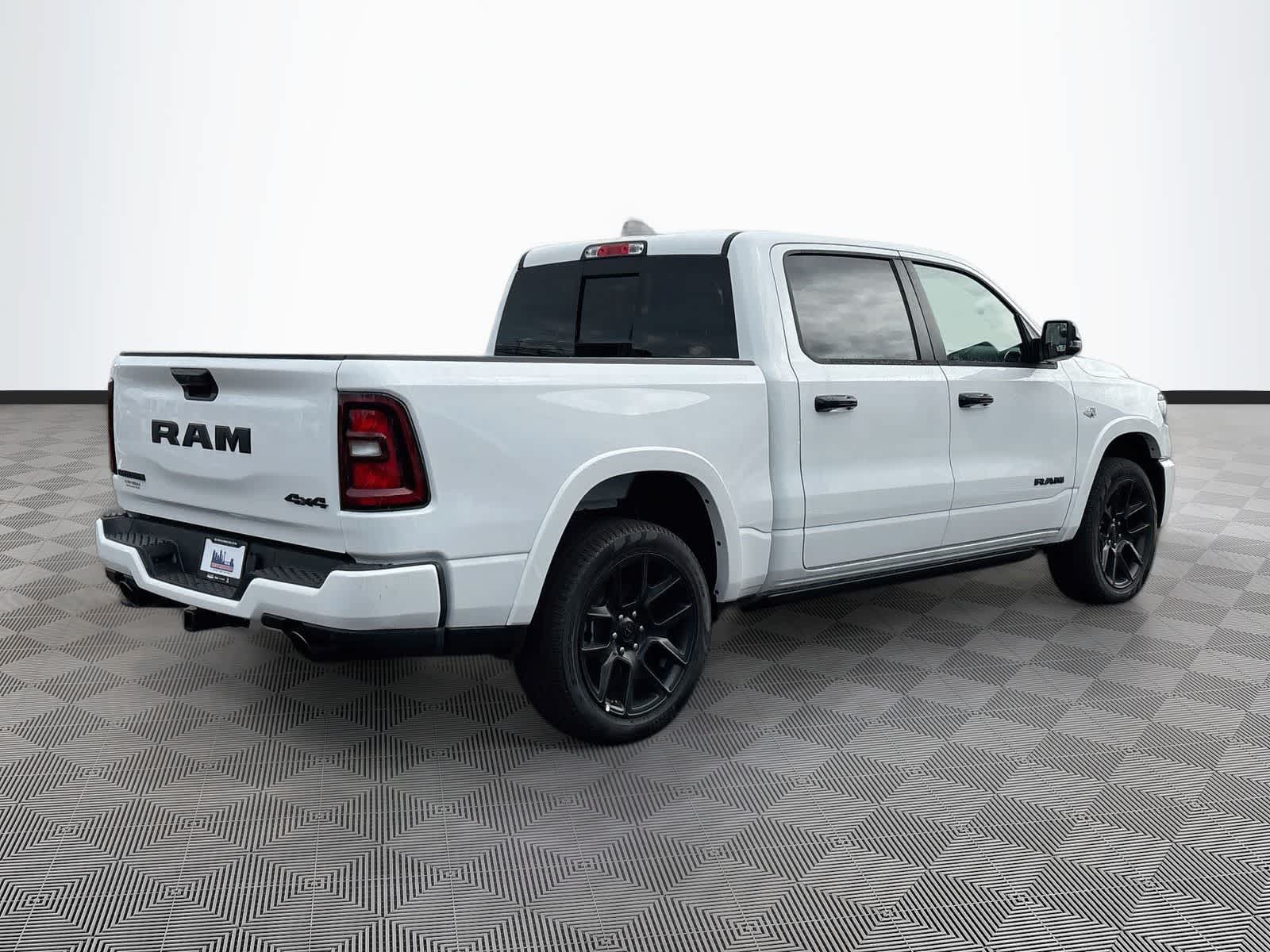 2026 RAM 1500 RAM 1500 LARAMIE CREW CAB 4X4 5'7' BOX
