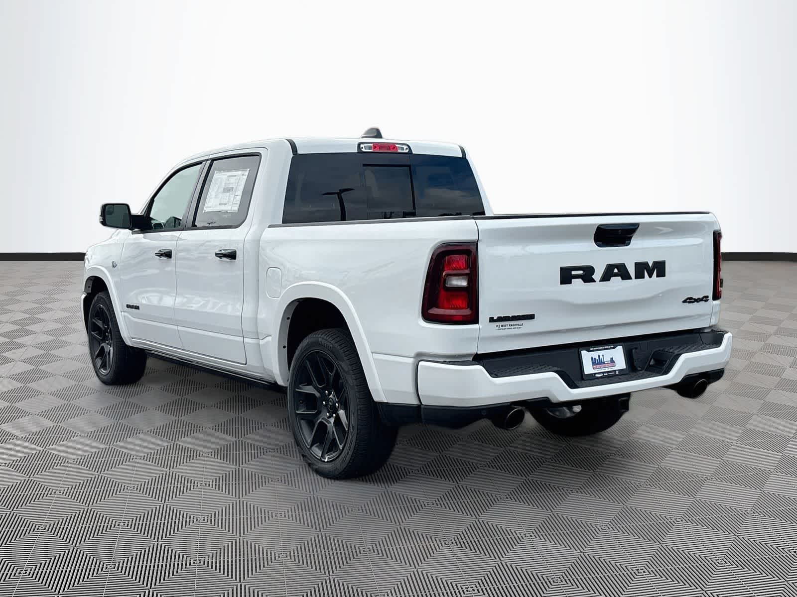 2026 RAM 1500 RAM 1500 LARAMIE CREW CAB 4X4 5'7' BOX