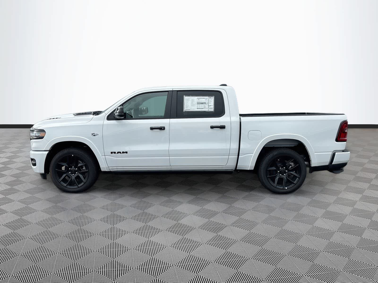 2026 RAM 1500 RAM 1500 LARAMIE CREW CAB 4X4 5'7' BOX