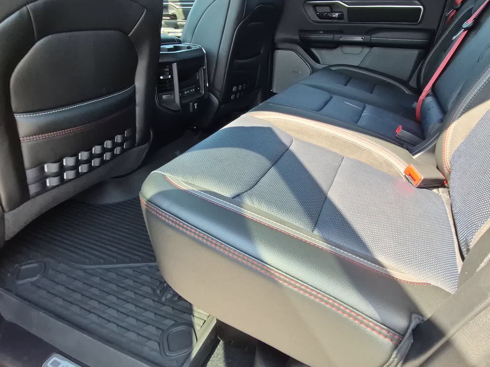 2026 RAM 1500 RAM 1500 LARAMIE CREW CAB 4X4 5'7' BOX