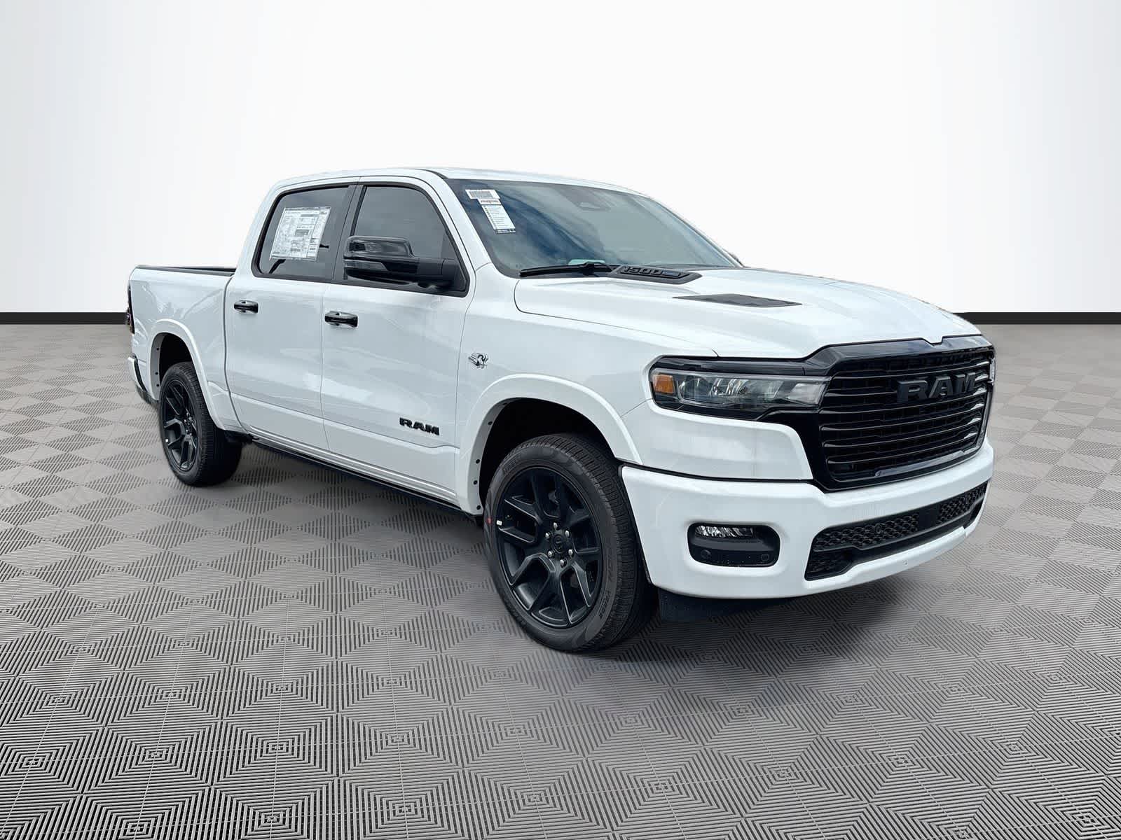 2026 RAM 1500 RAM 1500 LARAMIE CREW CAB 4X4 5'7' BOX