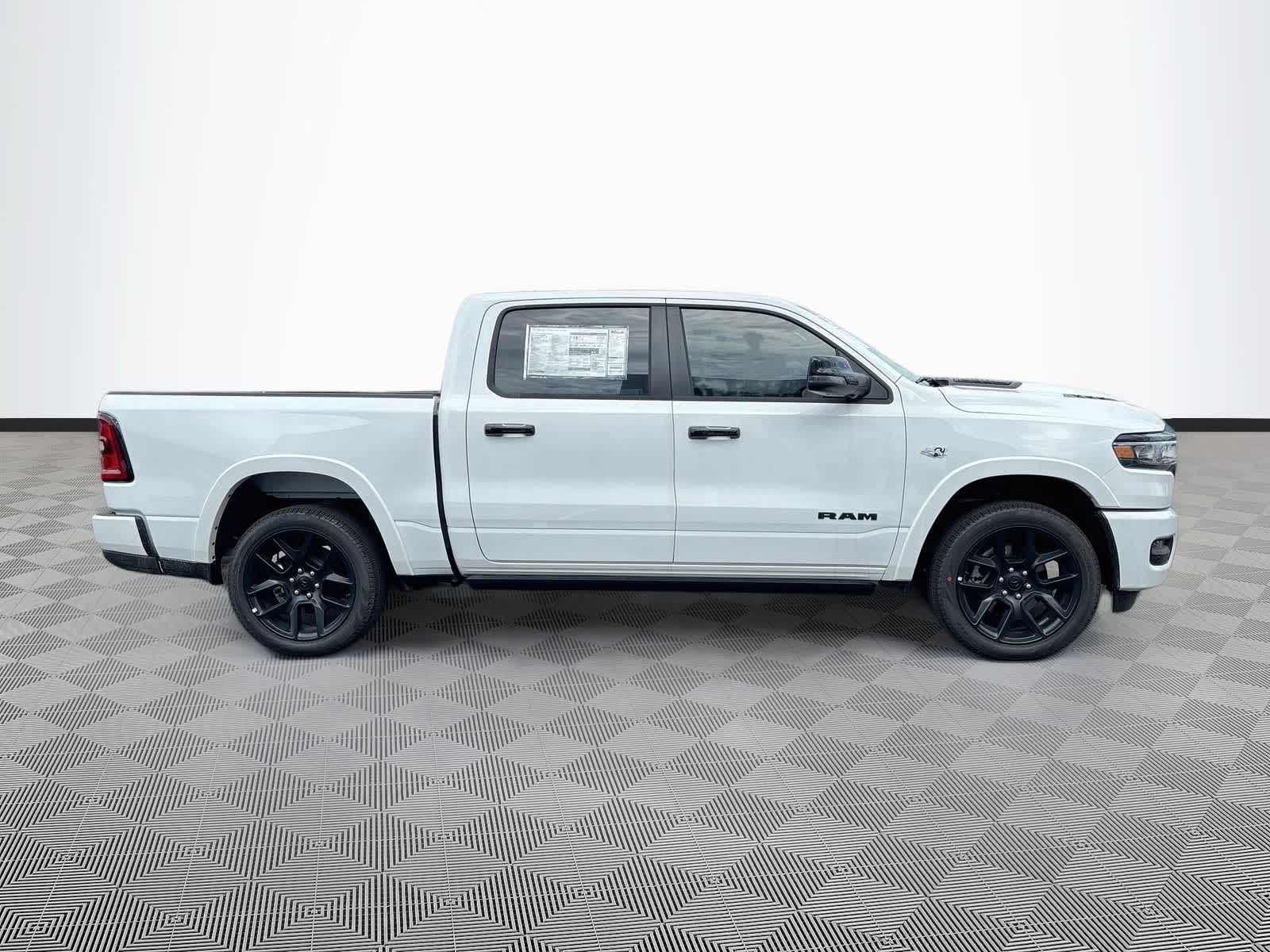 2026 RAM 1500 RAM 1500 LARAMIE CREW CAB 4X4 5'7' BOX