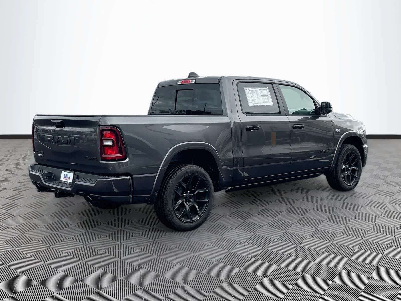 2026 RAM 1500 RAM 1500 LARAMIE CREW CAB 4X4 5'7' BOX