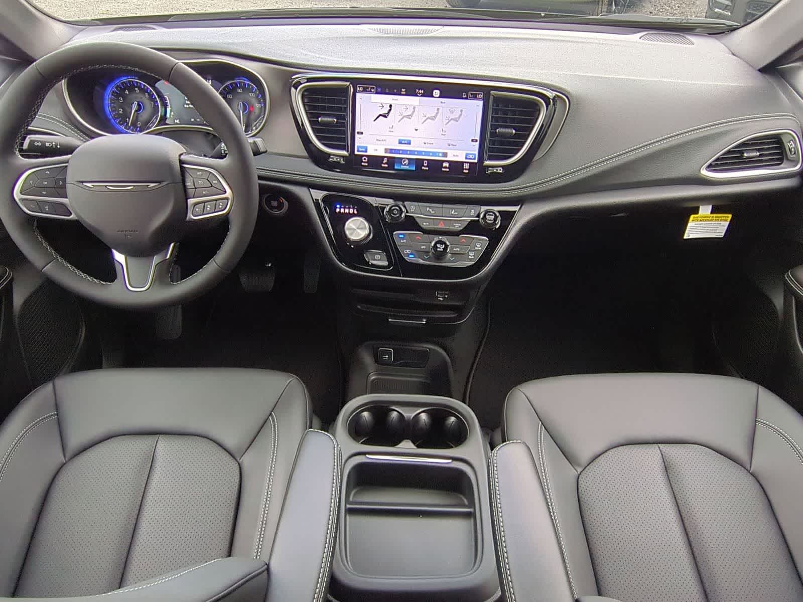 2027 Chrysler Pacifica Select