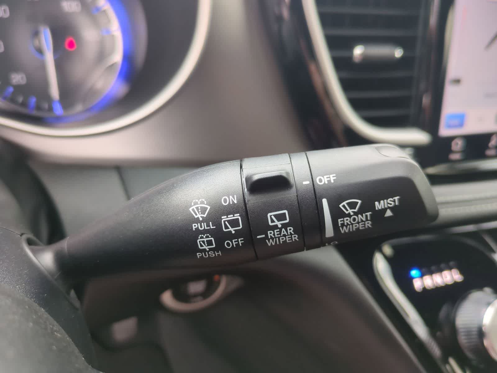 2027 Chrysler Pacifica Select