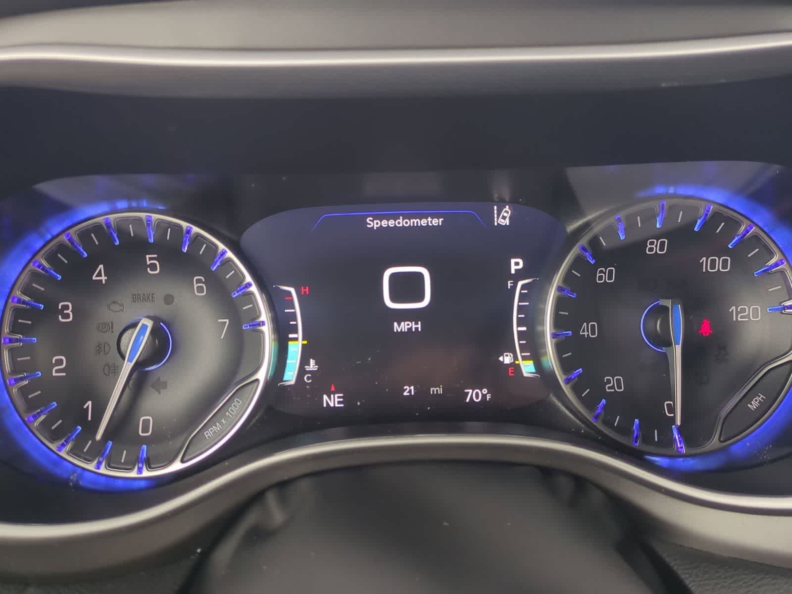 2027 Chrysler Pacifica Select