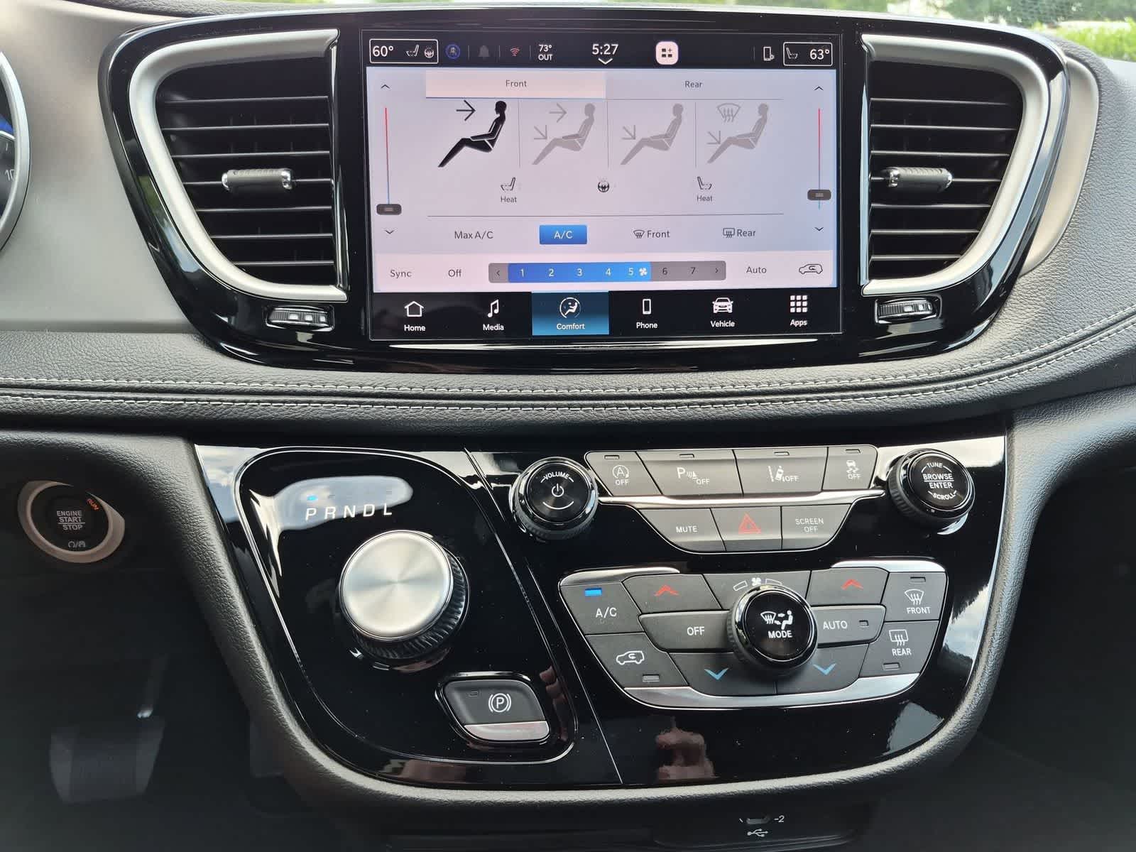 2027 Chrysler Pacifica Select