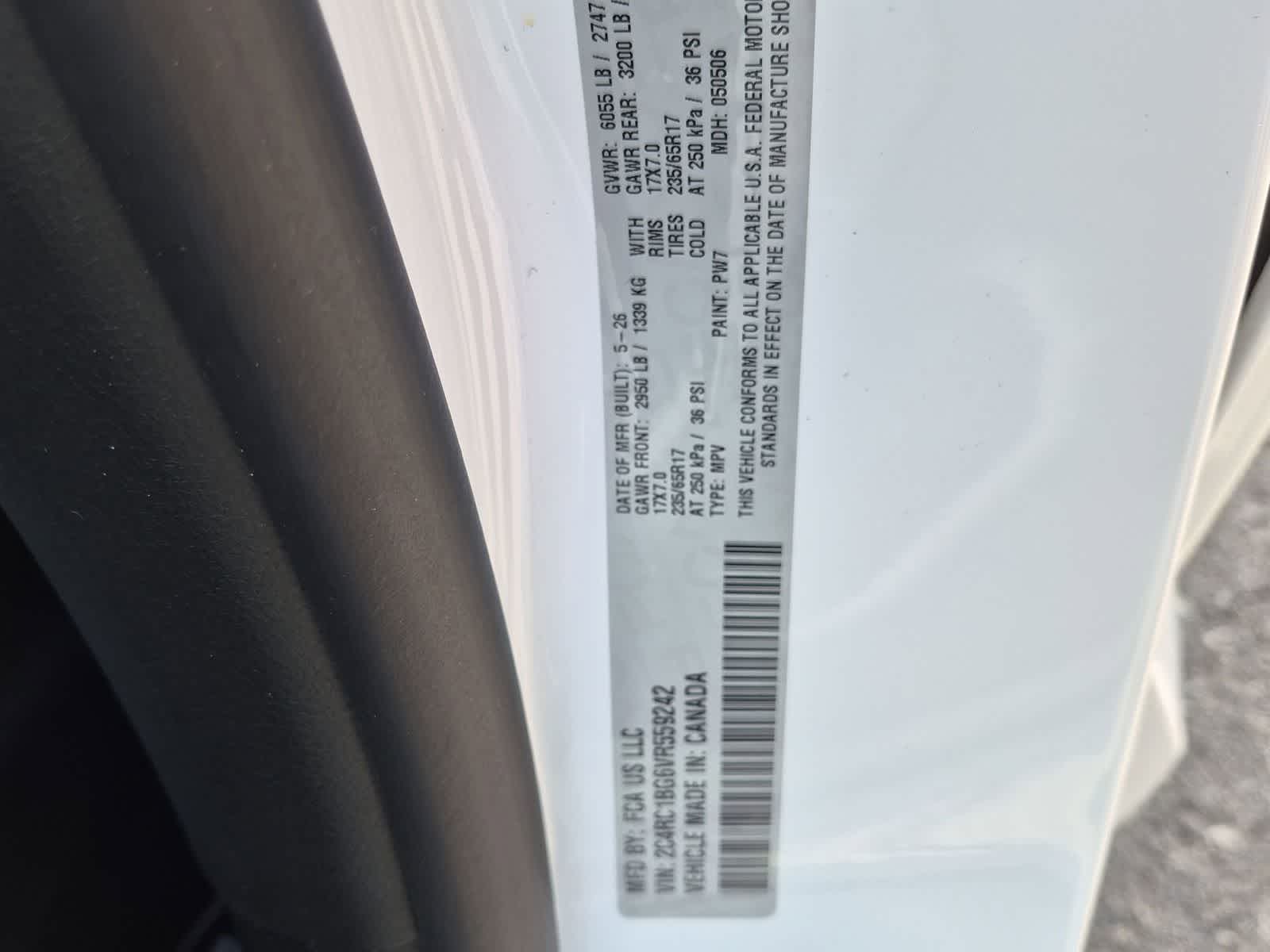 2027 Chrysler Pacifica Select