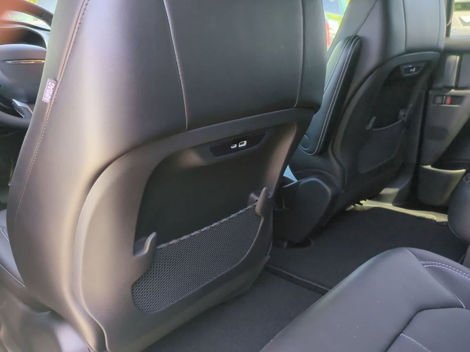 2027 Chrysler Pacifica PACIFICA SELECT