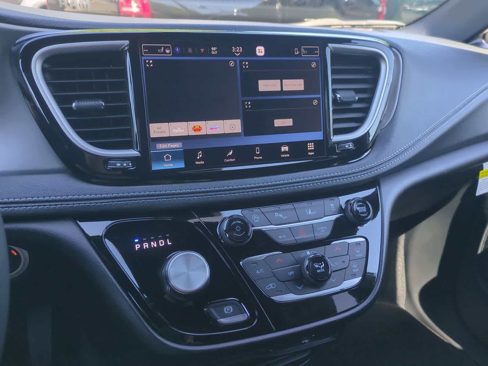 2027 Chrysler Pacifica PACIFICA SELECT