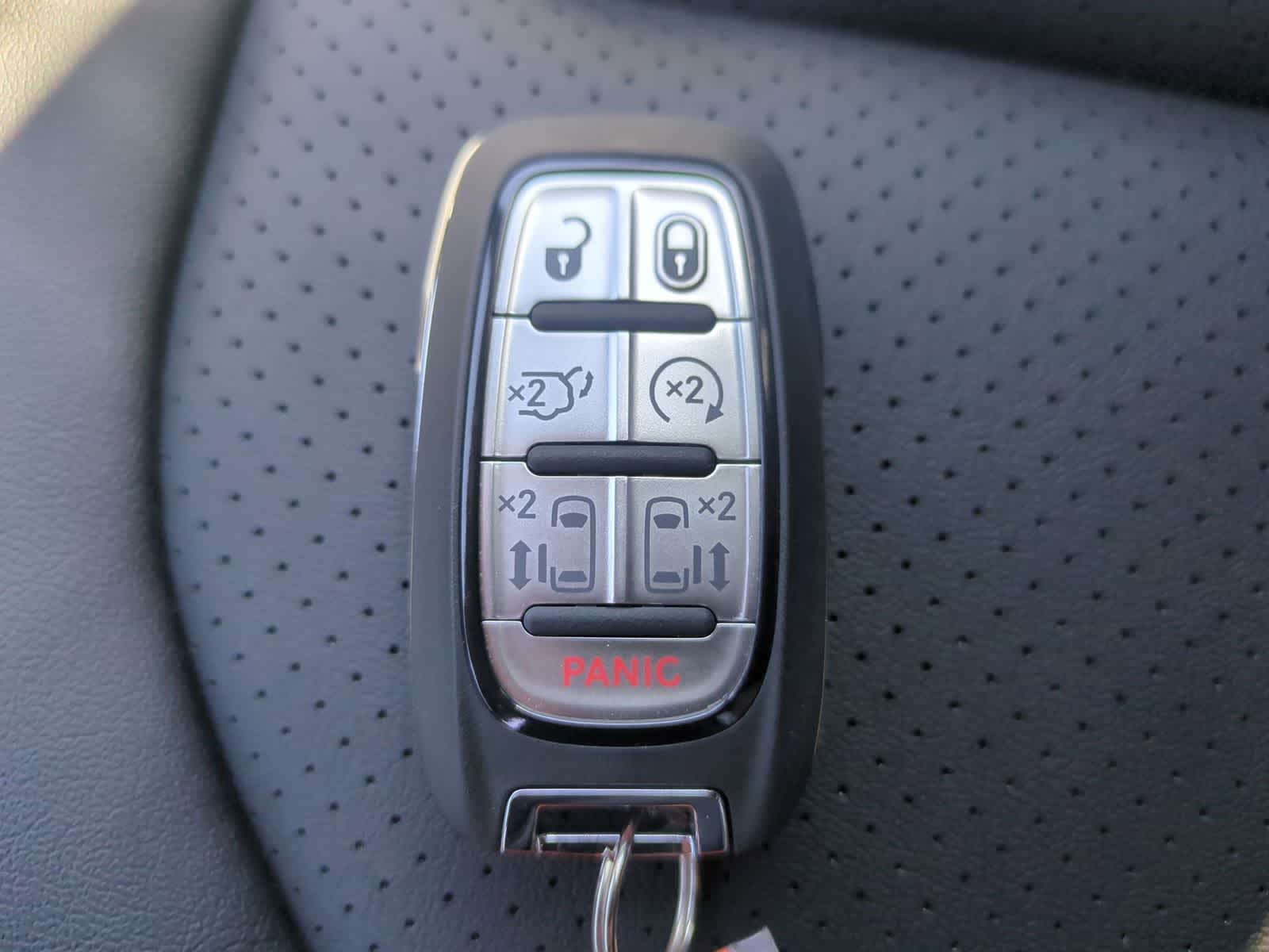2027 Chrysler Pacifica PACIFICA SELECT