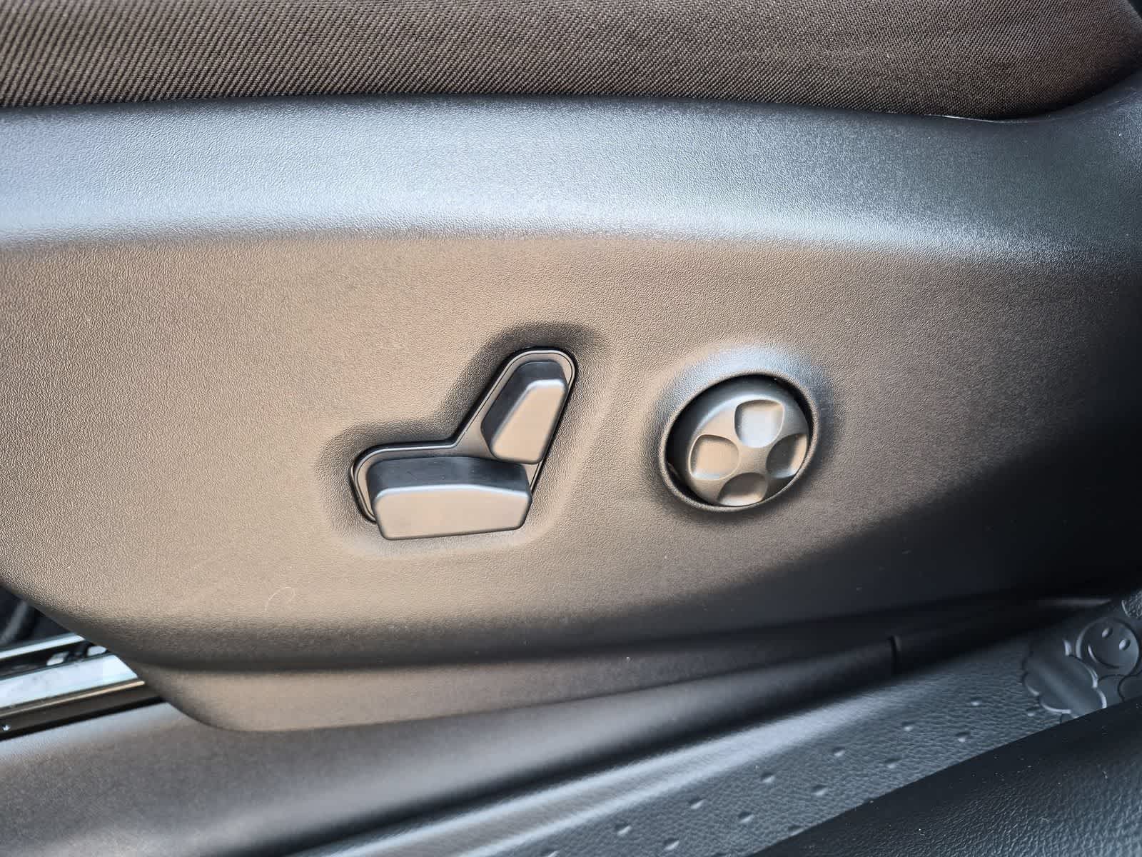 2027 Chrysler Pacifica PACIFICA LX