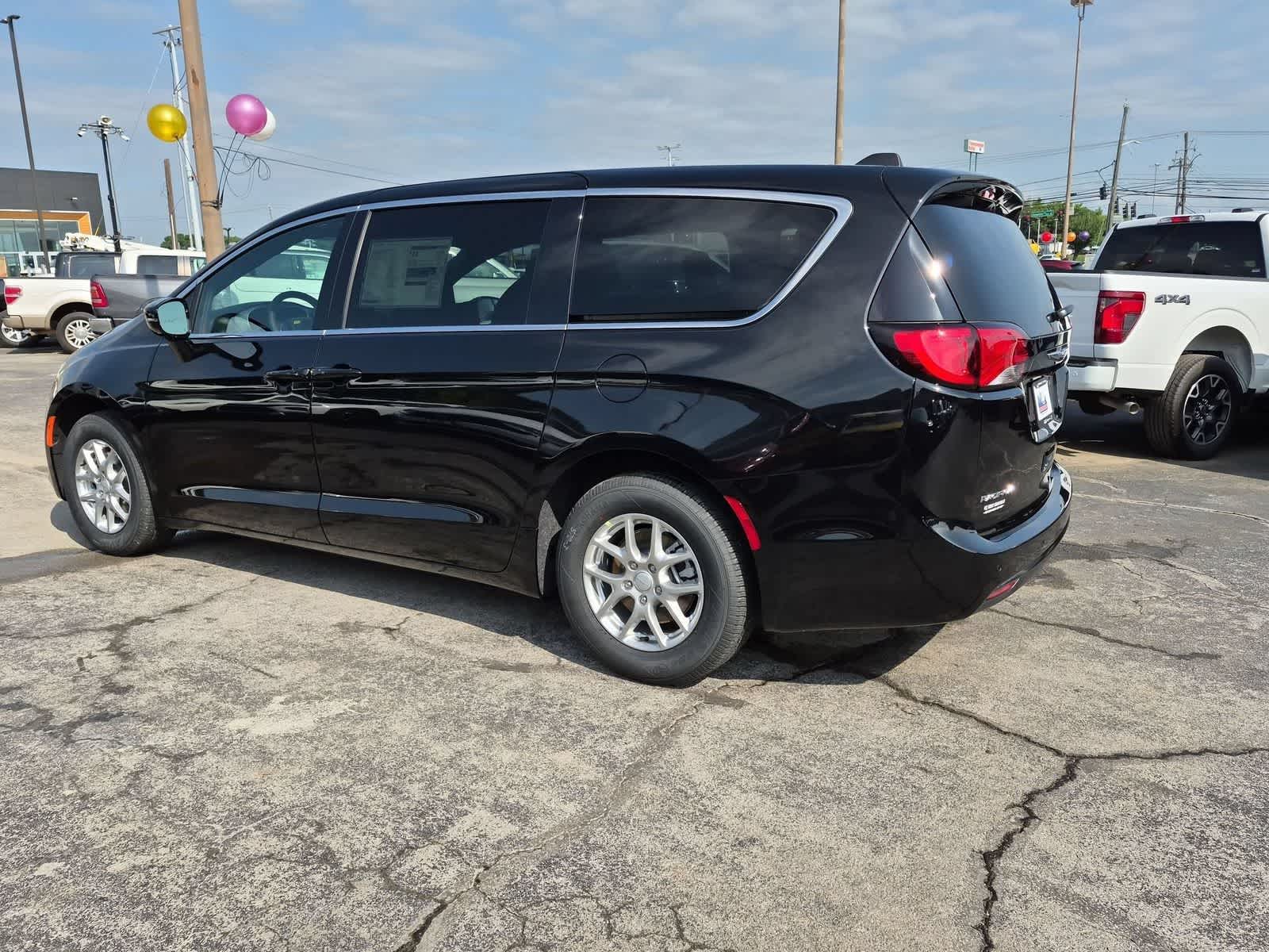 2027 Chrysler Pacifica PACIFICA LX