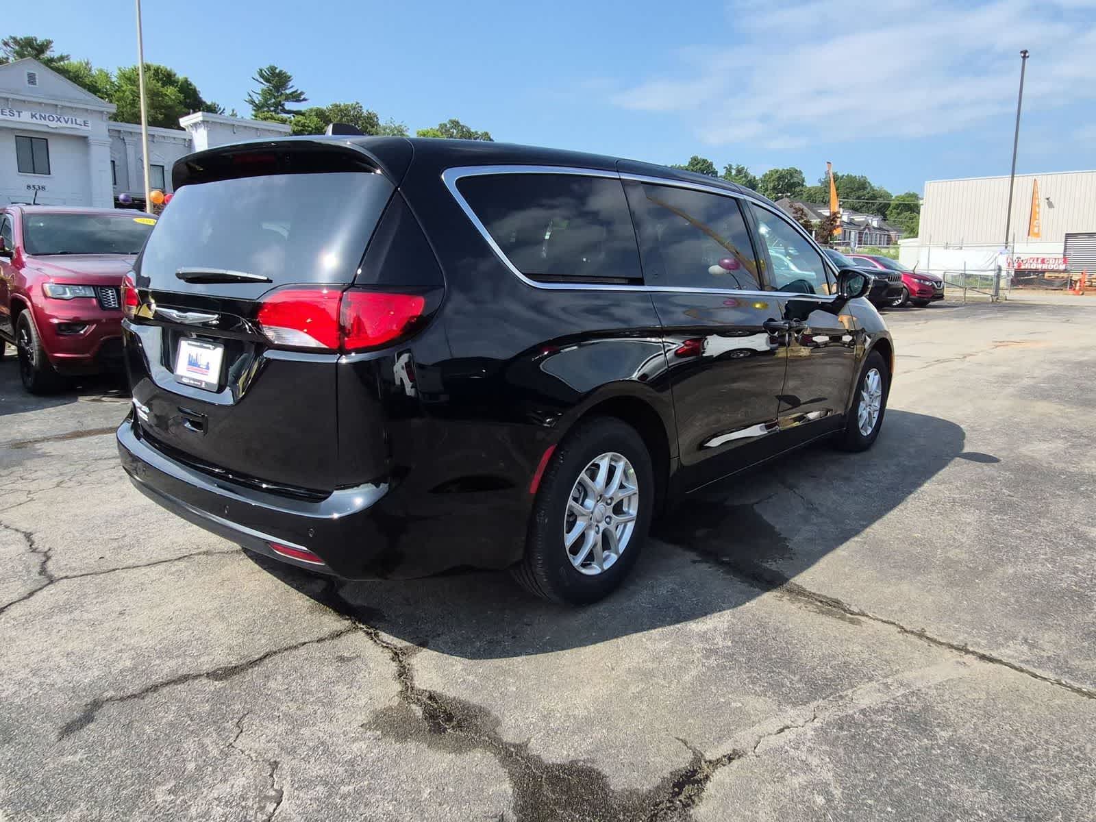 2027 Chrysler Pacifica PACIFICA LX